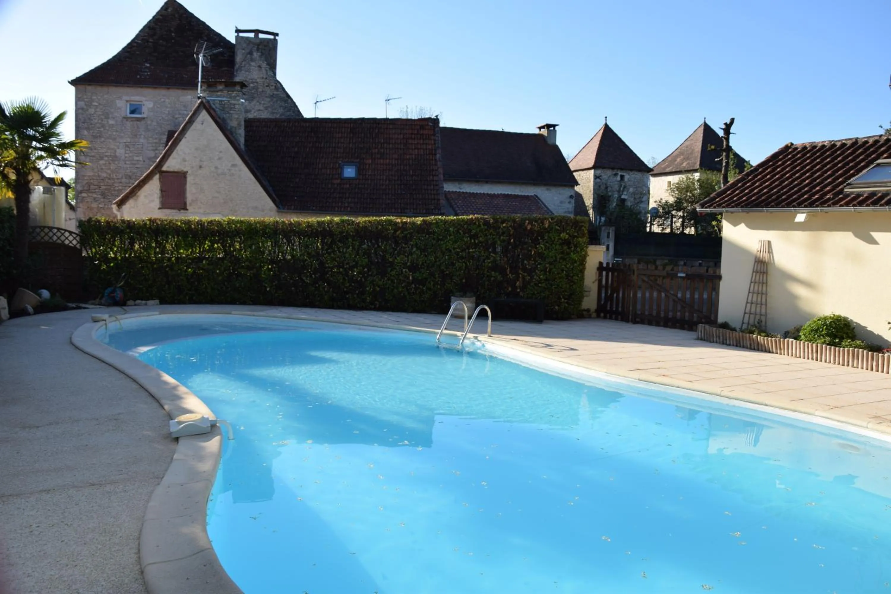Shower in Le Petit Relais