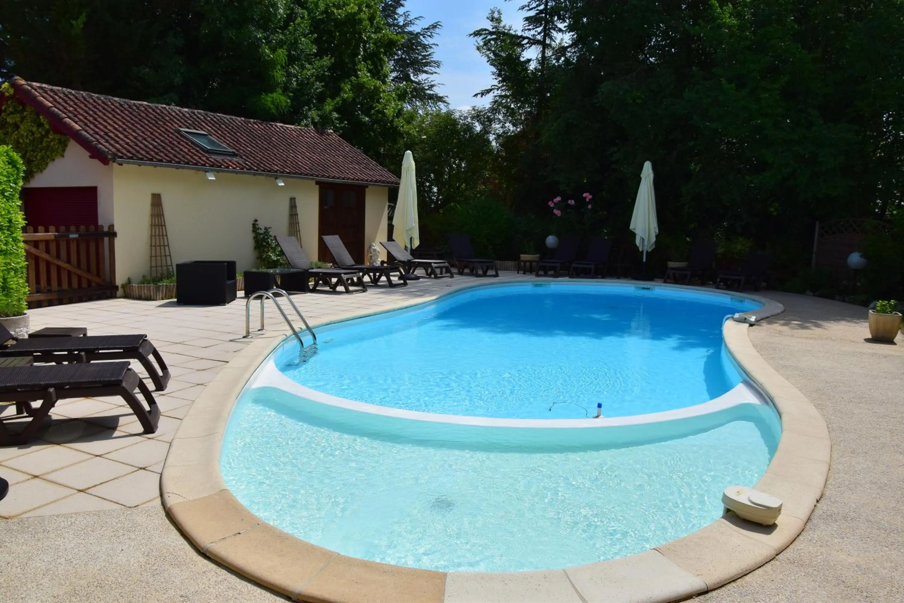 Shower in Le Petit Relais