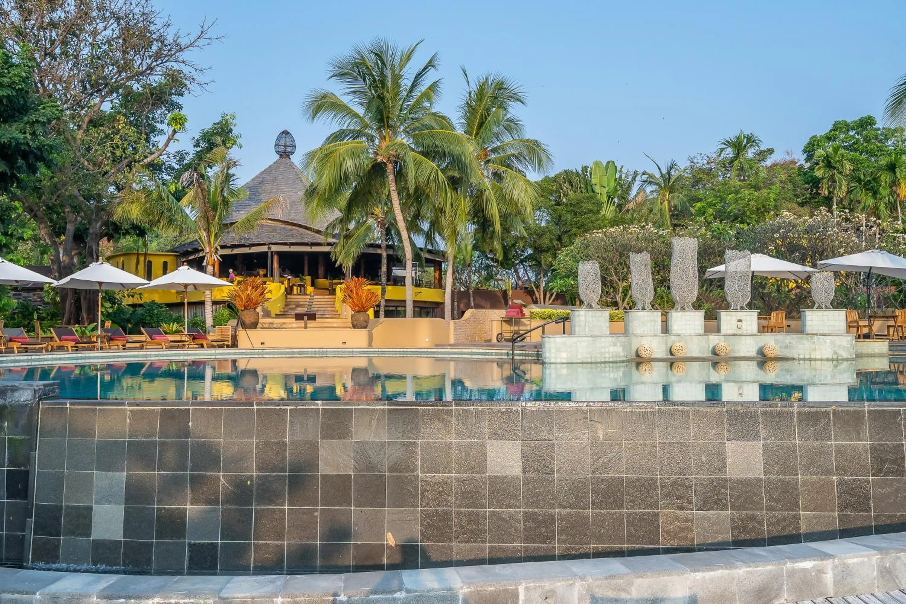 Swimming pool in Paradee