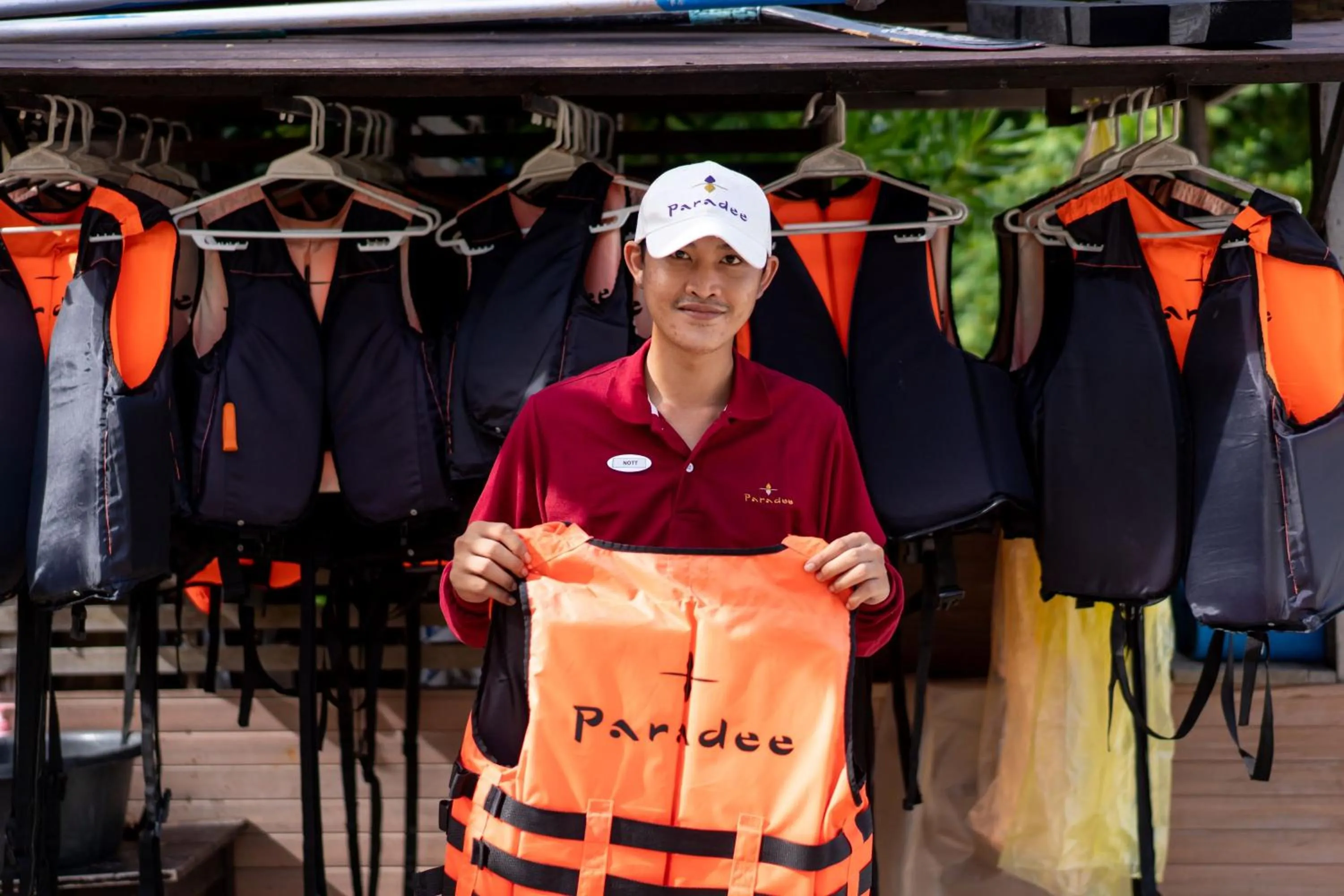 Snorkeling in Paradee