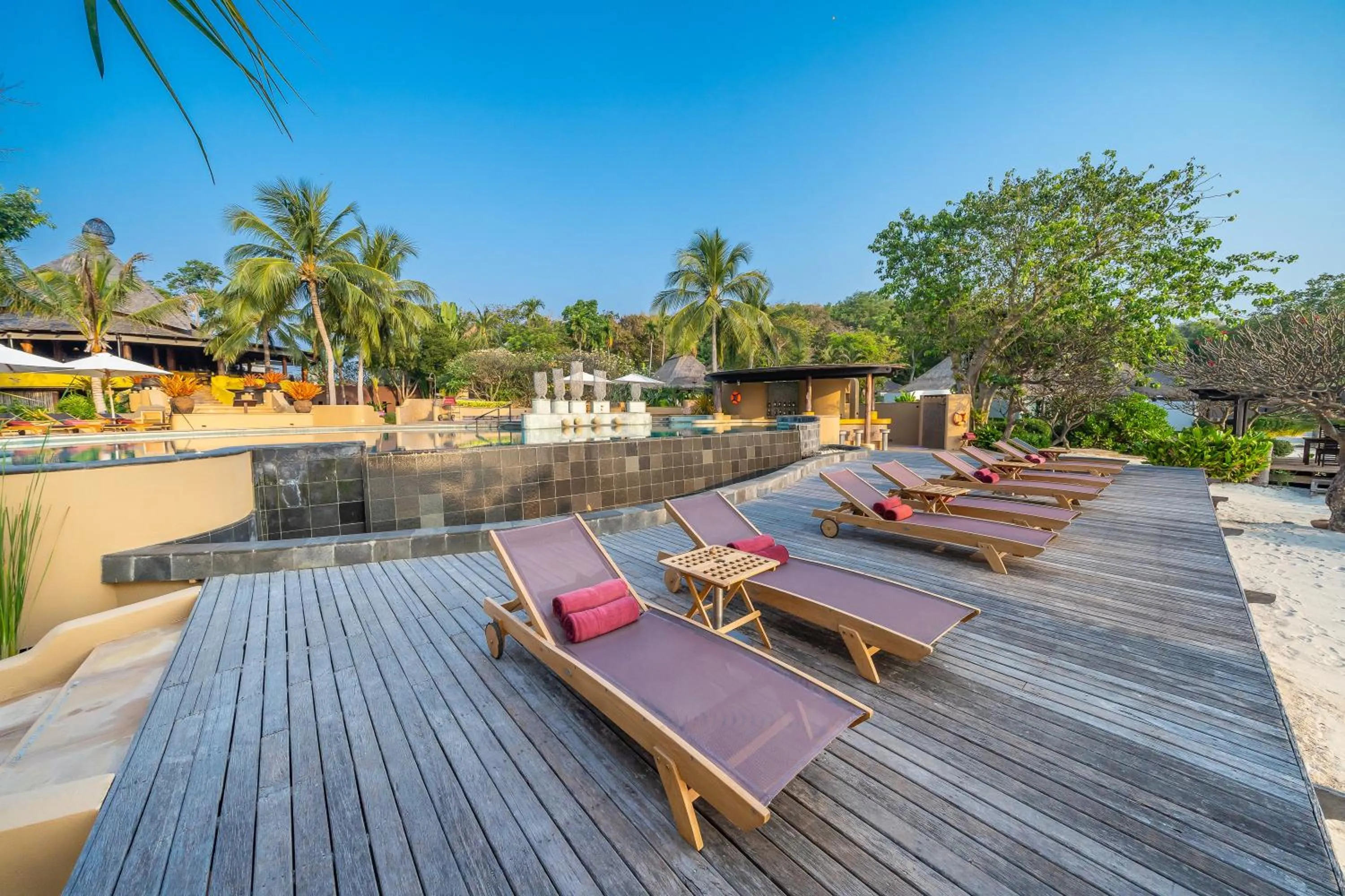 Swimming pool in Paradee