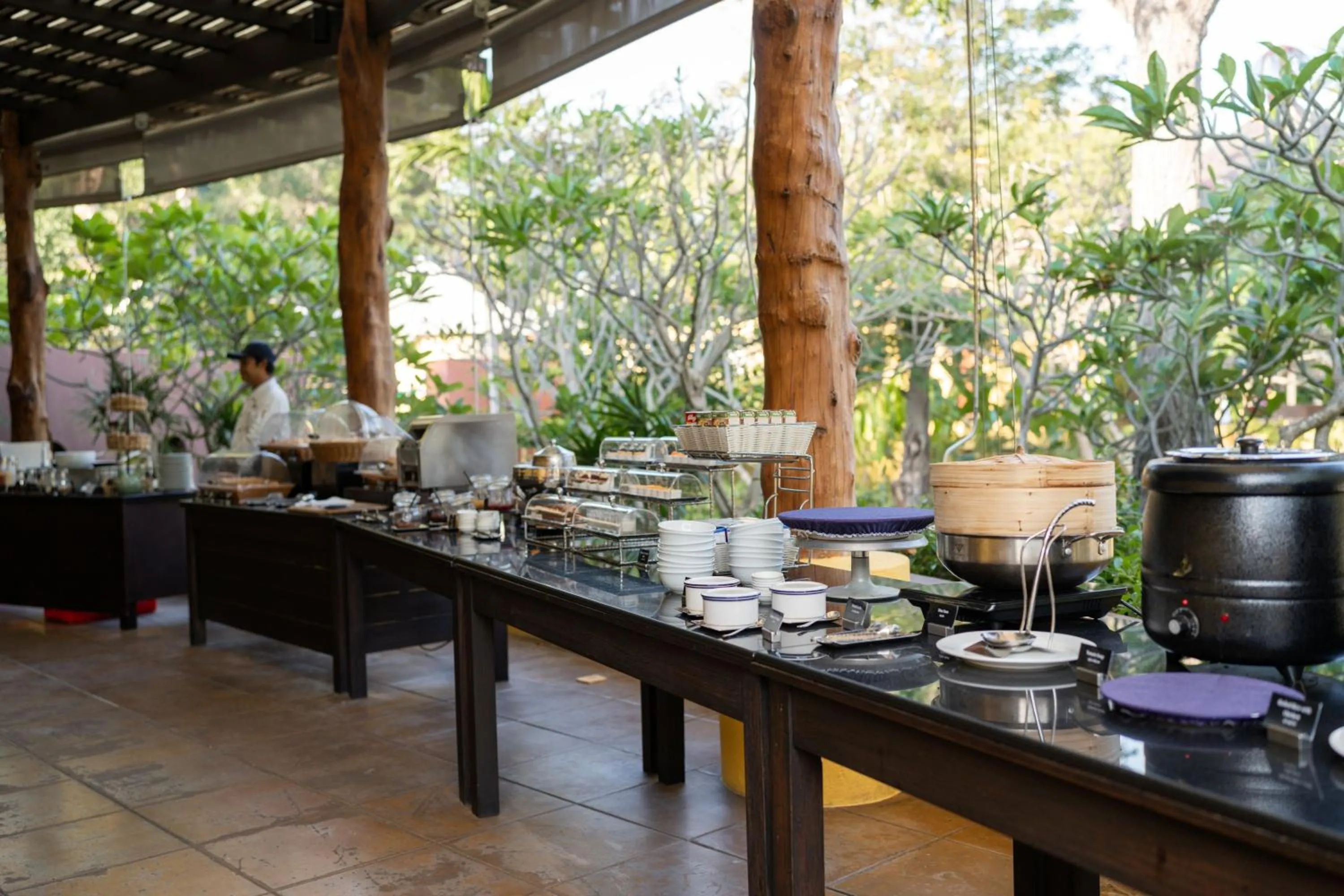 Breakfast in Paradee