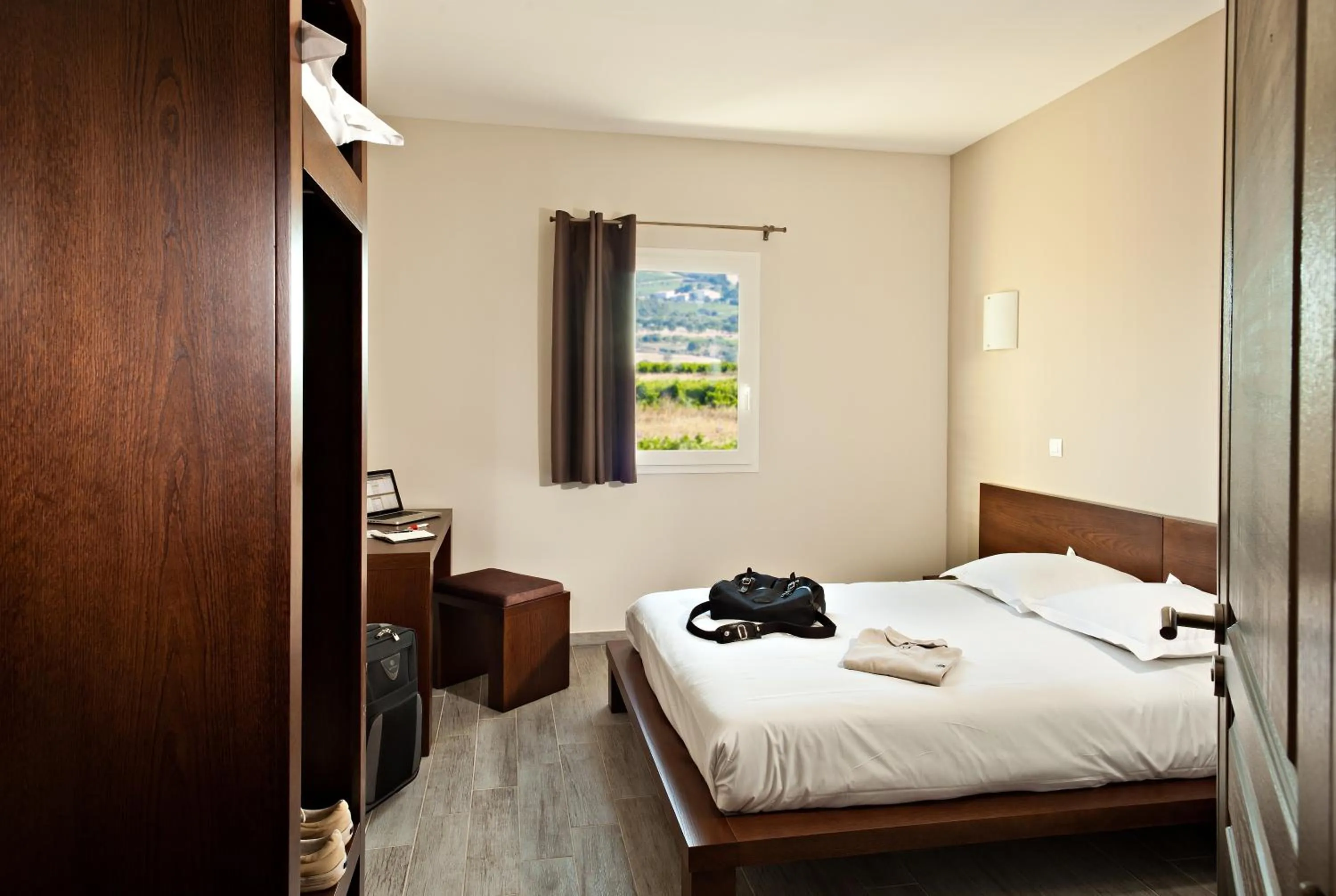 Double Room in Le Ya'Tis