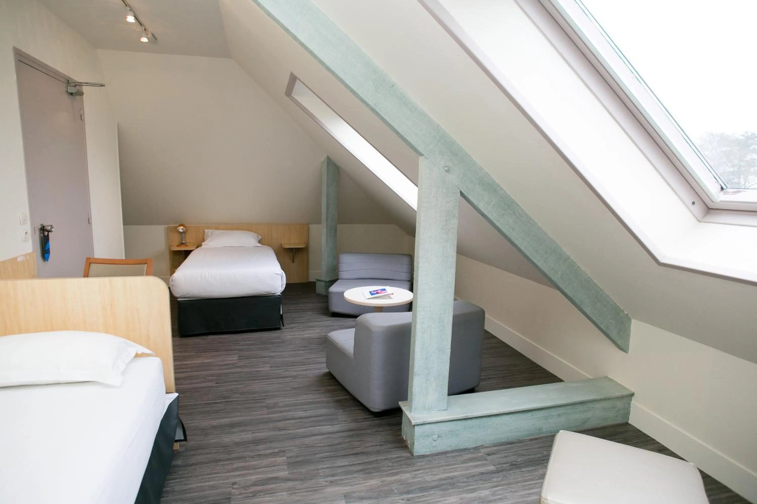 Photo of the whole room, Bed in Hôtel Vert