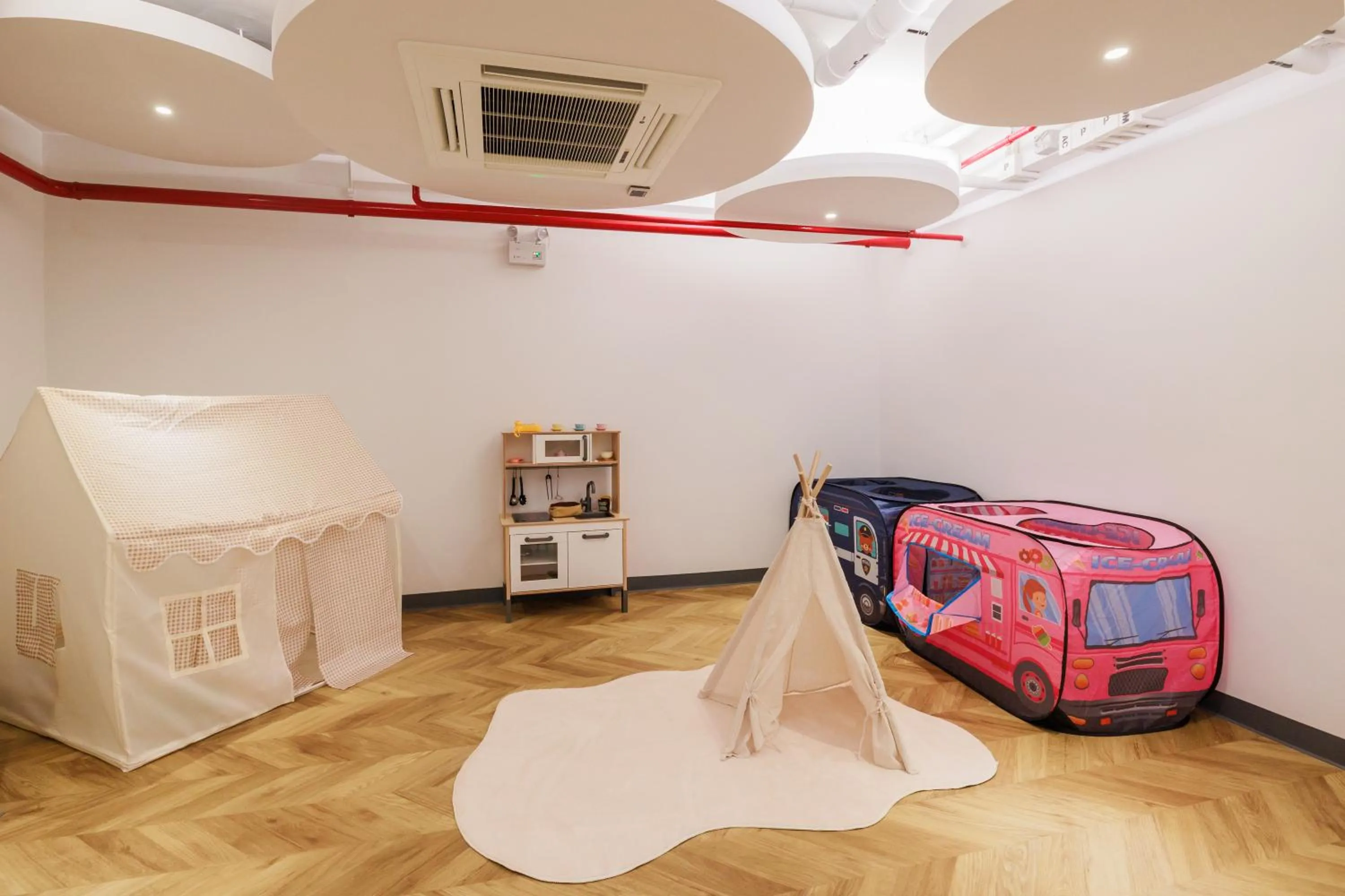 Kids's club, Bed in Patong Beach Hotel by See2Sea