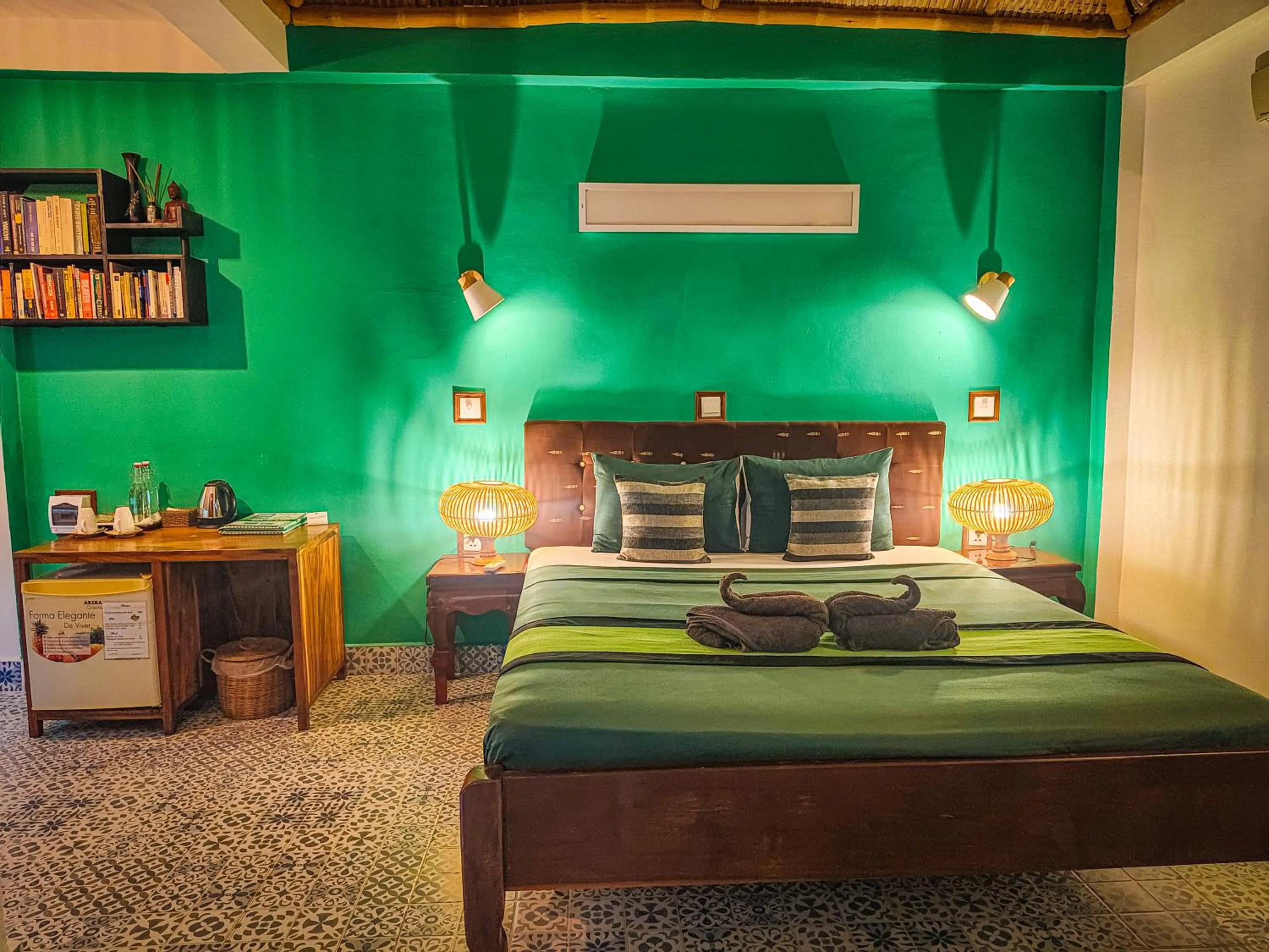 Bed in Au Cabaret Vert