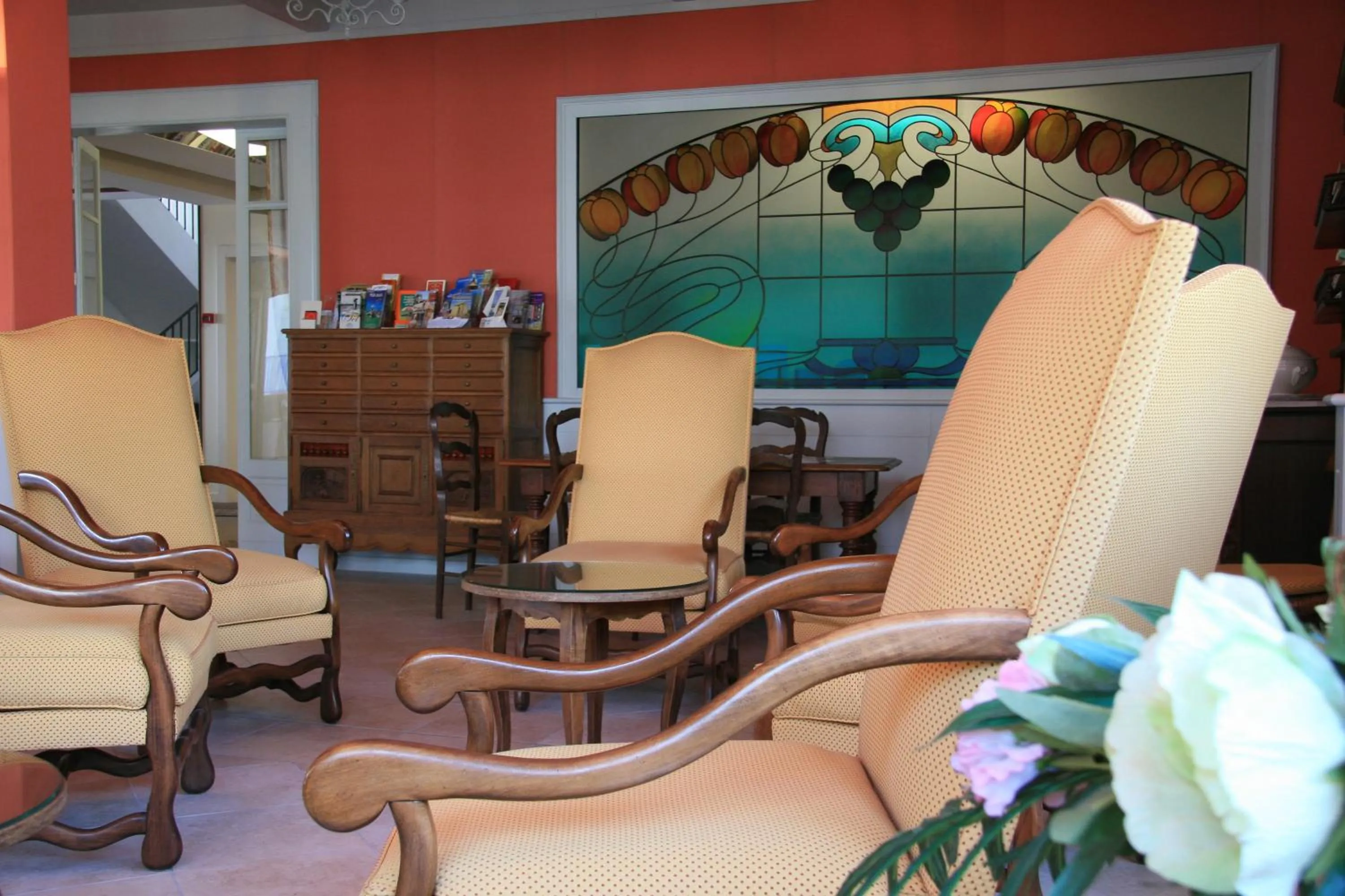 Lounge or bar in Hôtel La Concorde