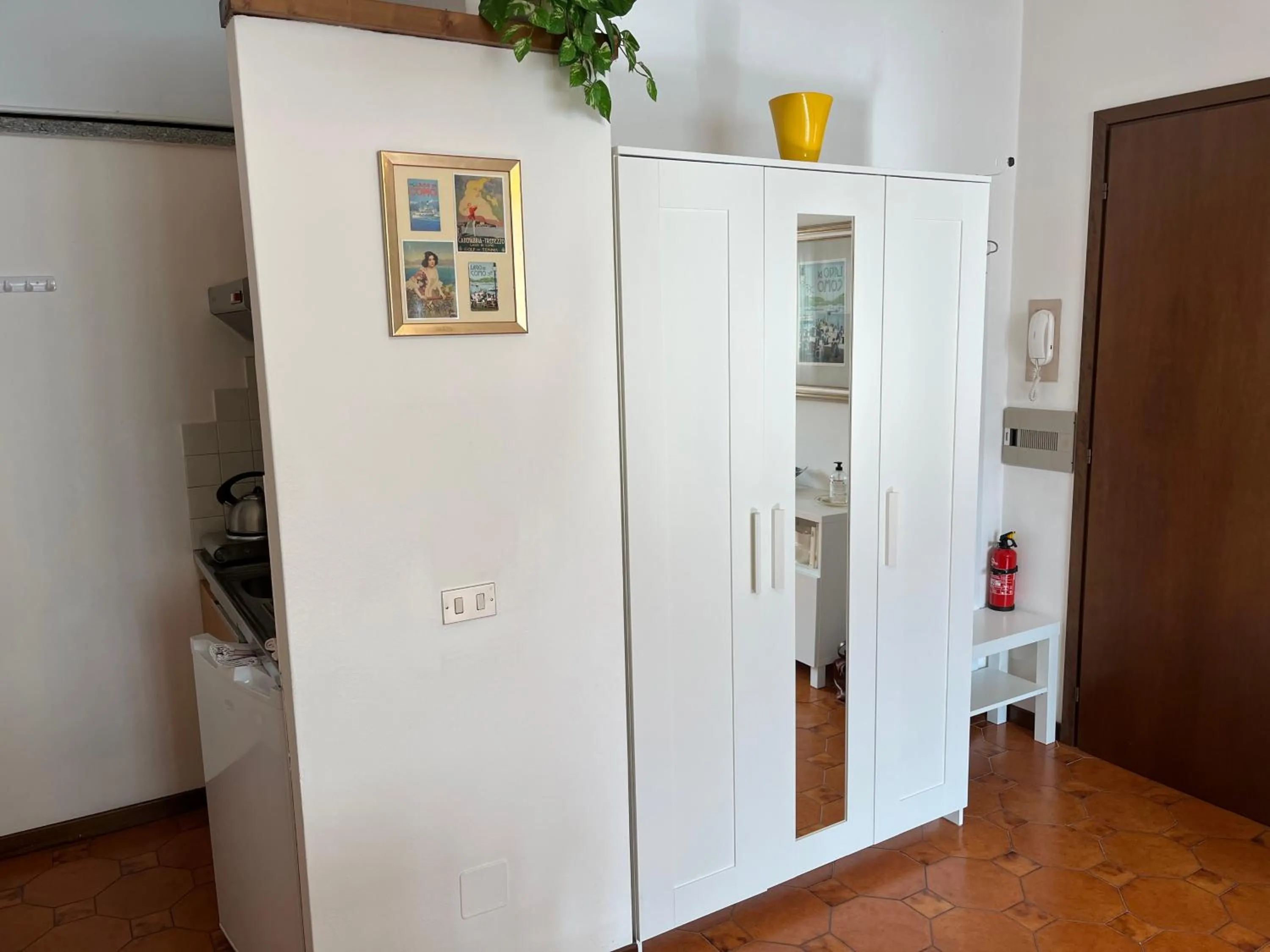 wardrobe in Casa Ambra Comfort Studio