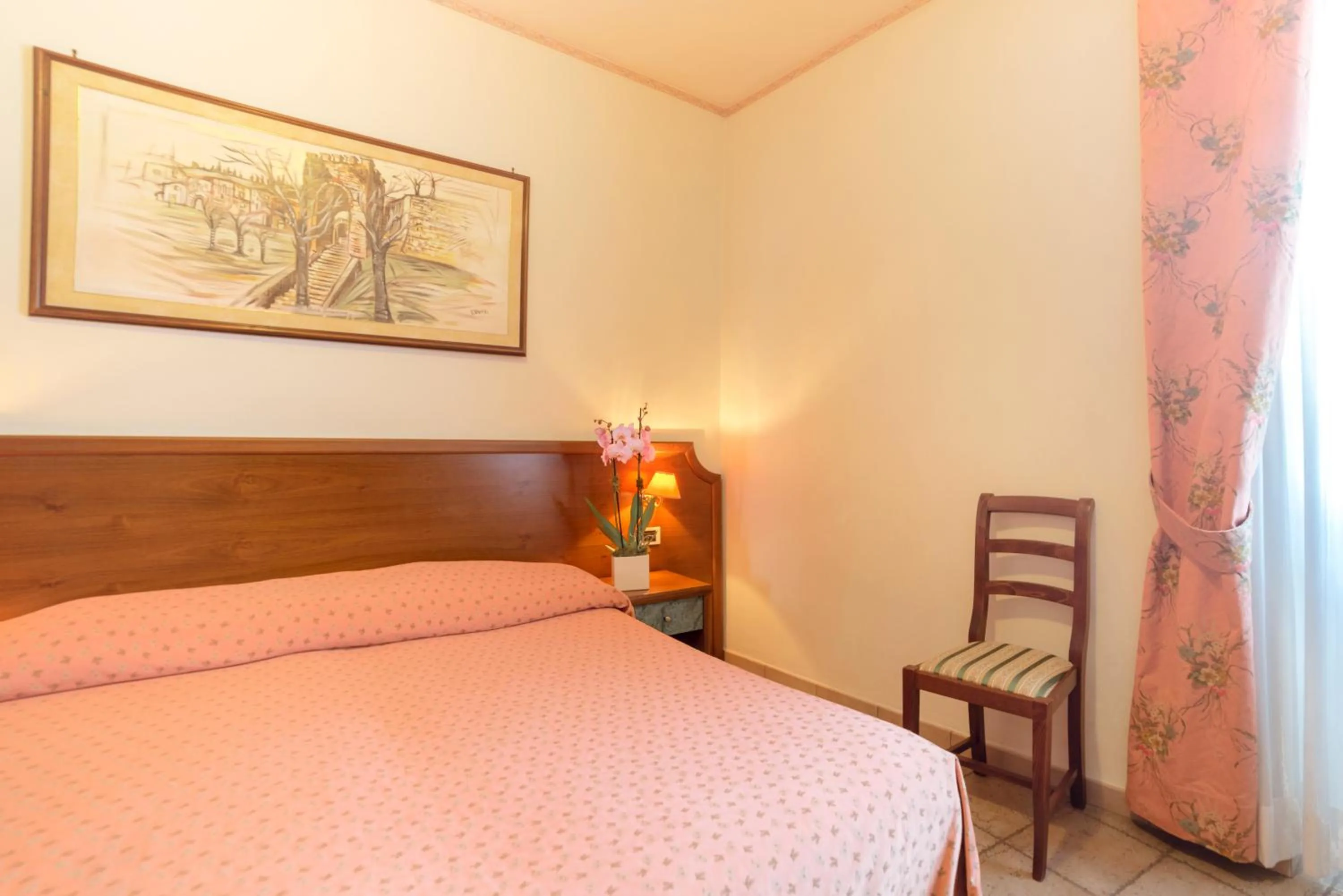 Photo of the whole room, Bed in Hotel San Pietro