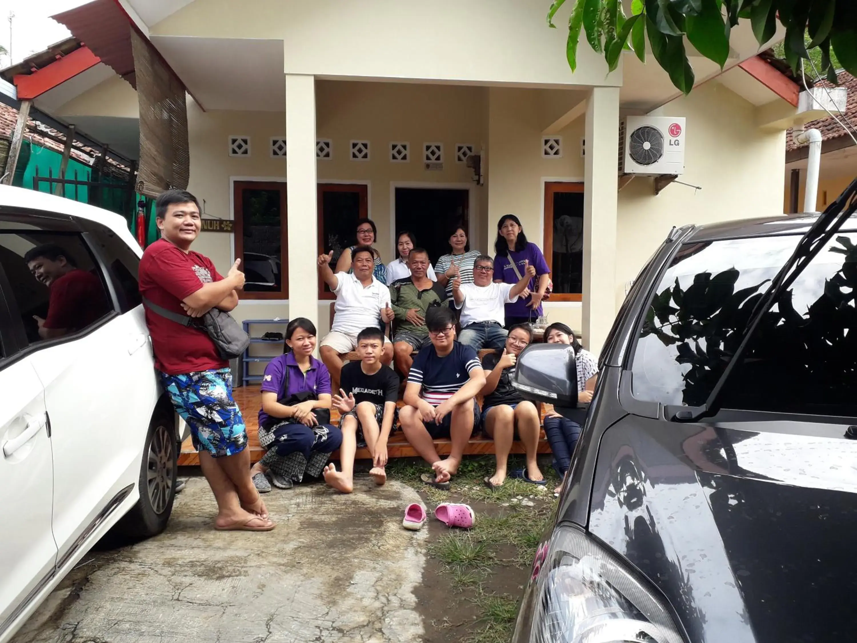 Three-Bedroom House in Fajar Home Stay Batukaras Three-Bedroom House in Fajar Home Stay Batukaras