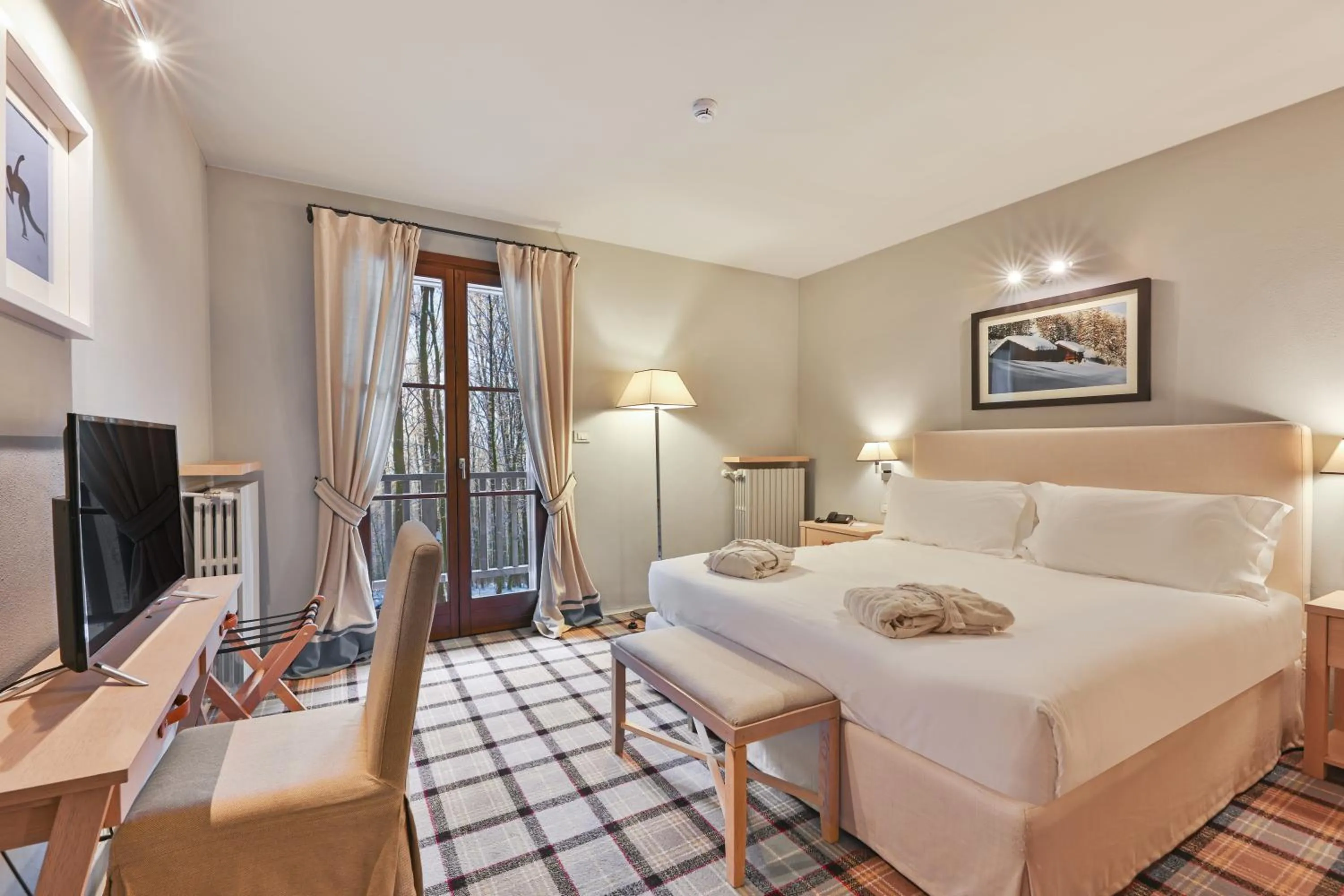 Bed in Val di Luce SPA Resort