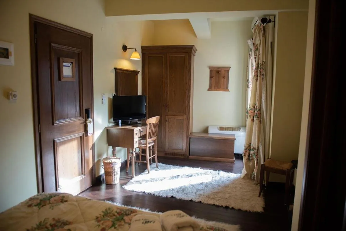 Bed in Villa Virginia Hotel