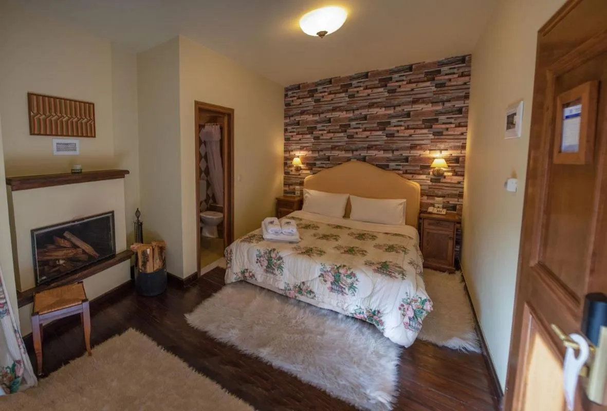 Bed in Villa Virginia Hotel