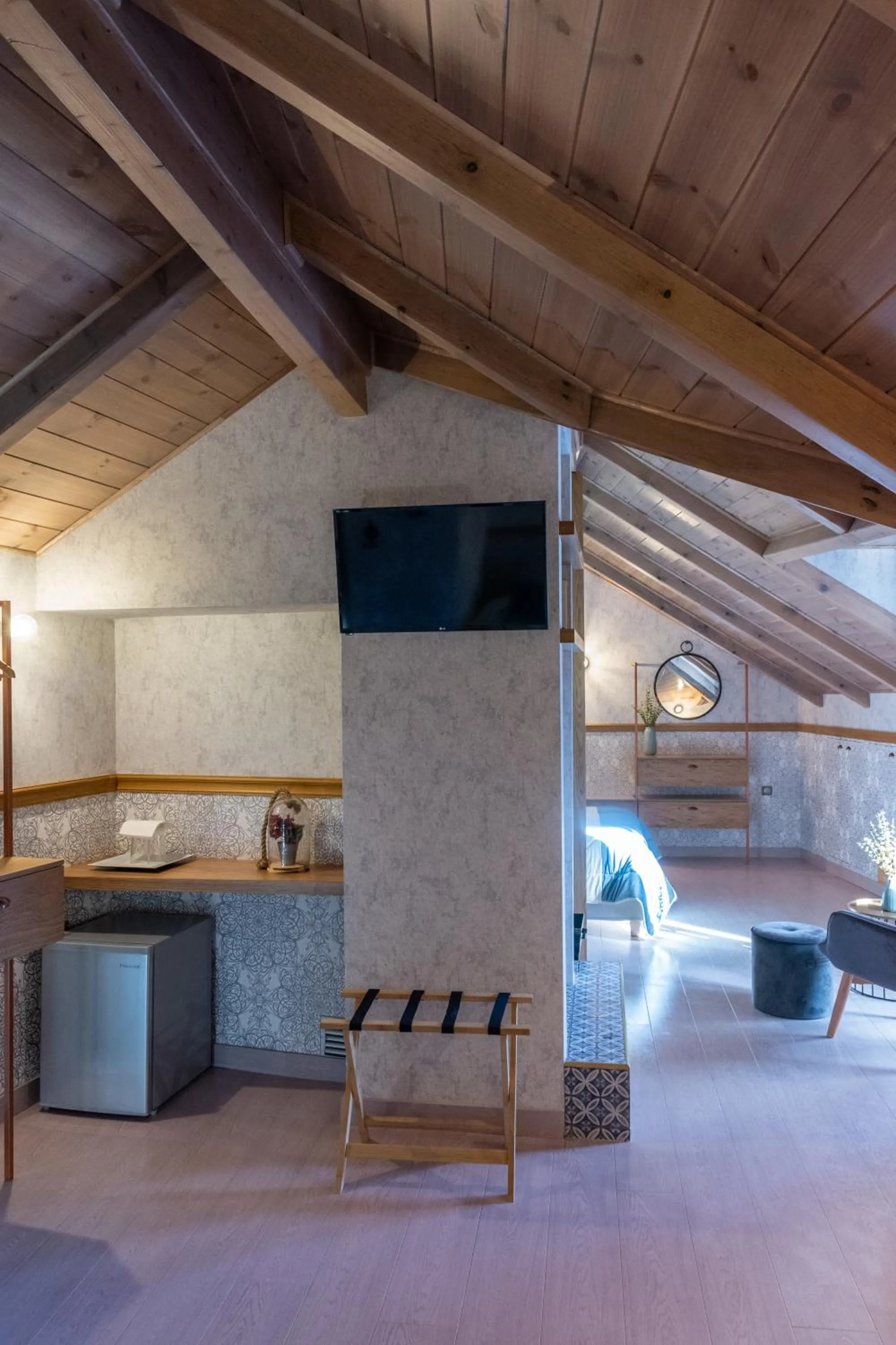 TV and multimedia in Villa Virginia Hotel