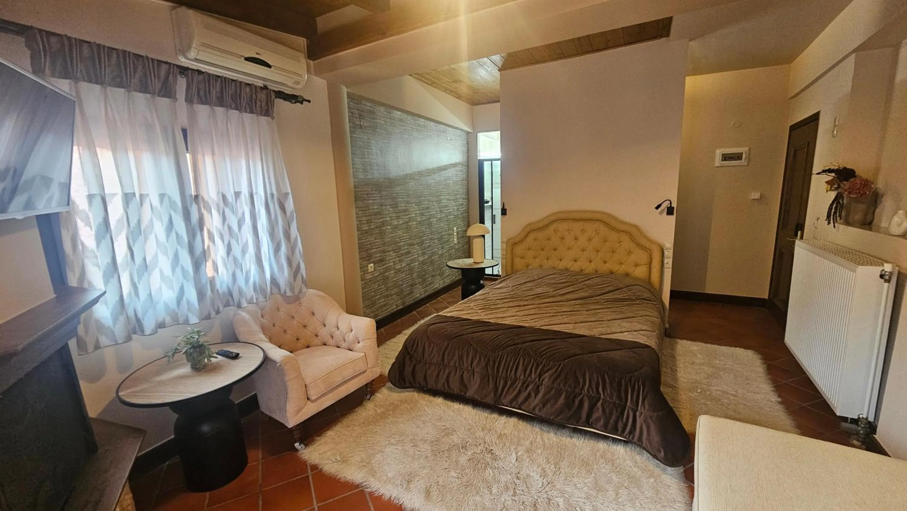 Bed in Villa Virginia Hotel