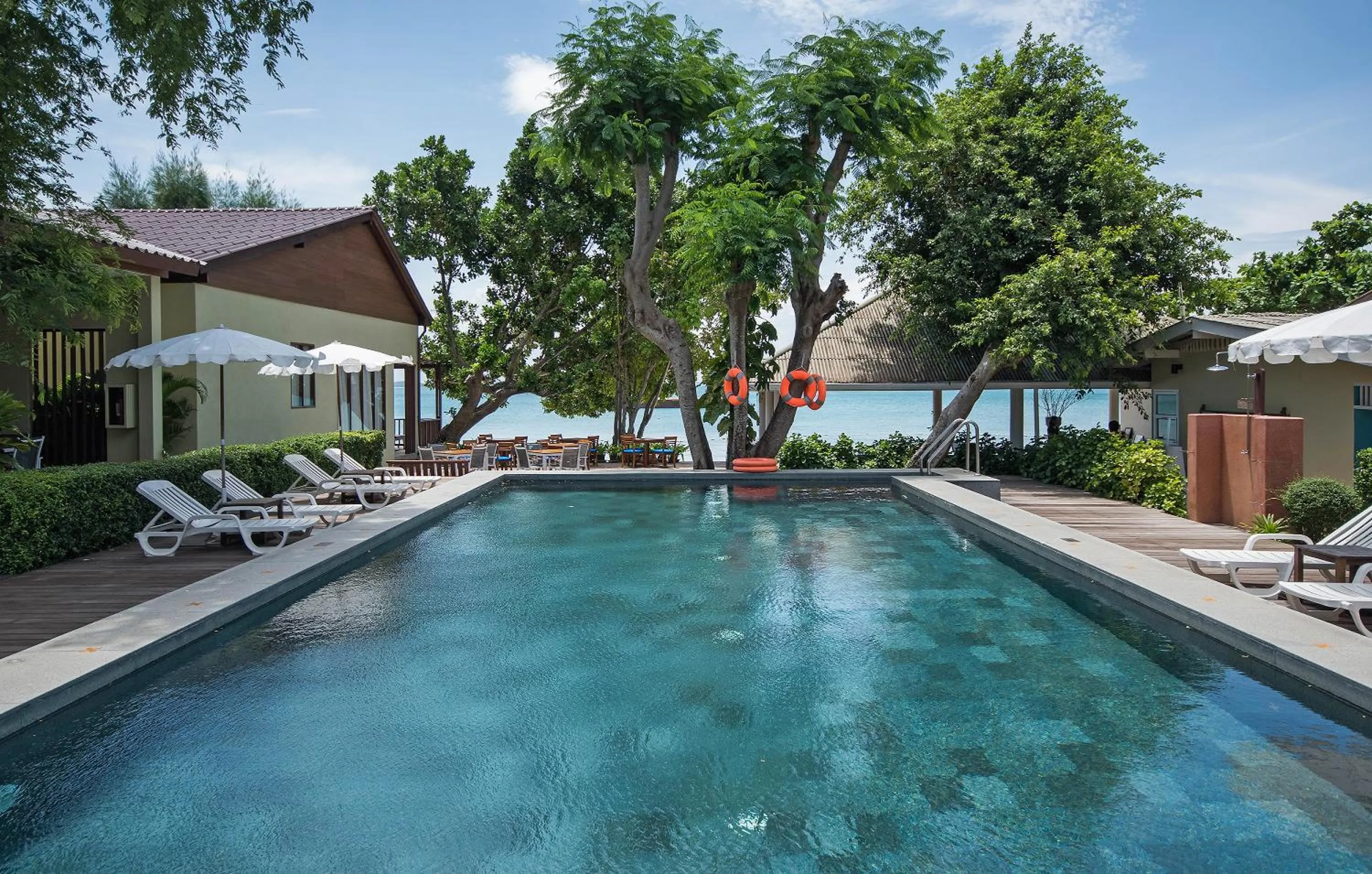 Swimming pool in Aqua Beads Samed