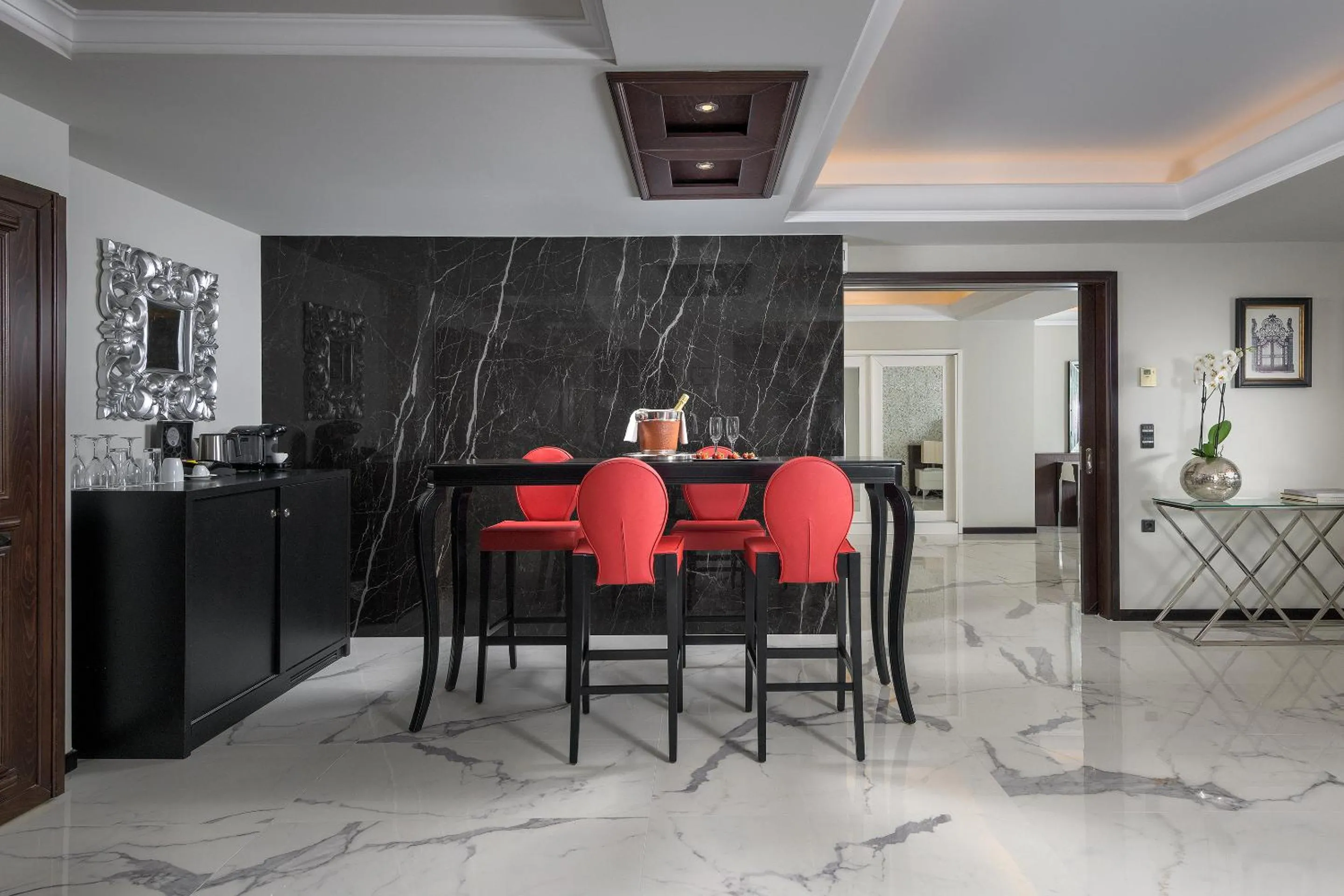 Lounge or bar in La Marquise Luxury Resort Complex