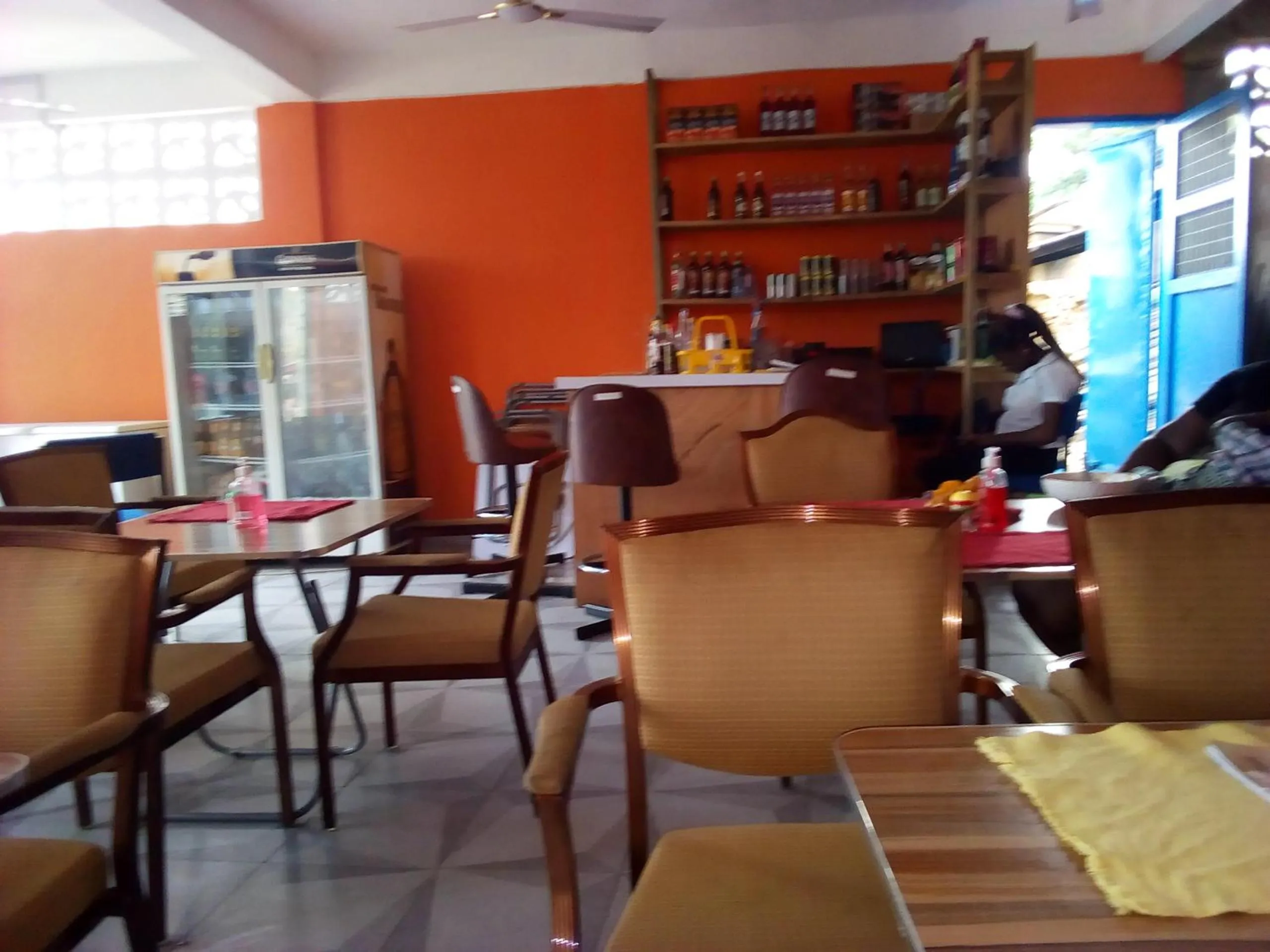 Restaurant/places to eat in BB Tributary Hotel