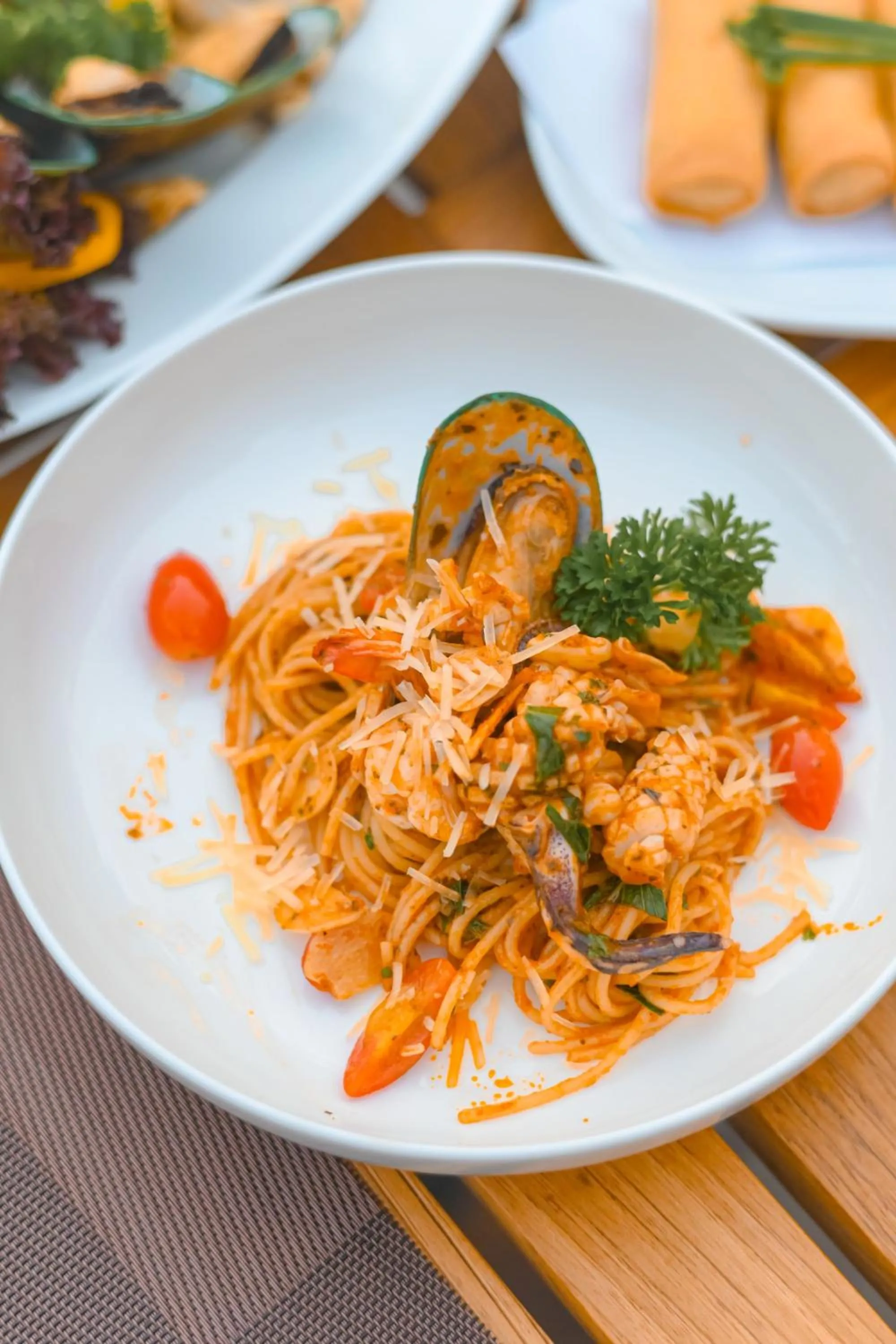 Restaurant/places to eat in Ao Prao Resort