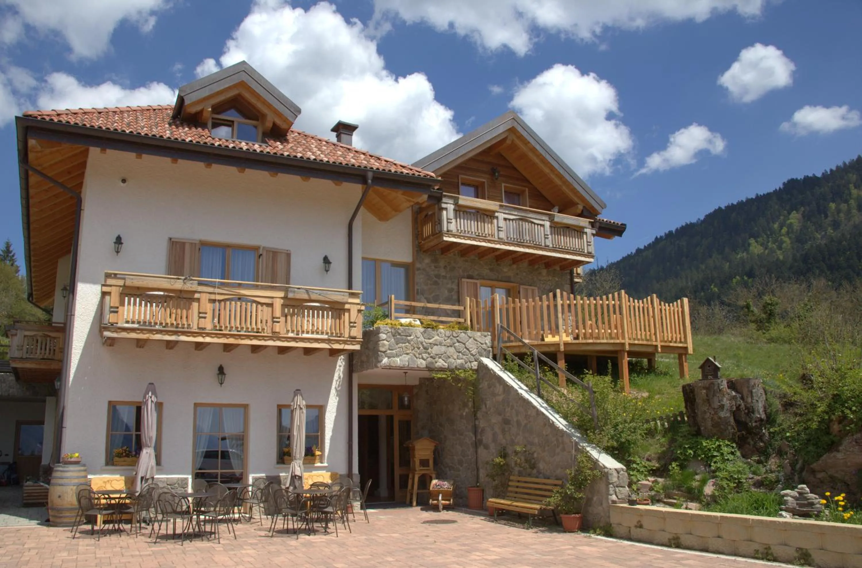 Property building in Agriturismo Ai Castioni