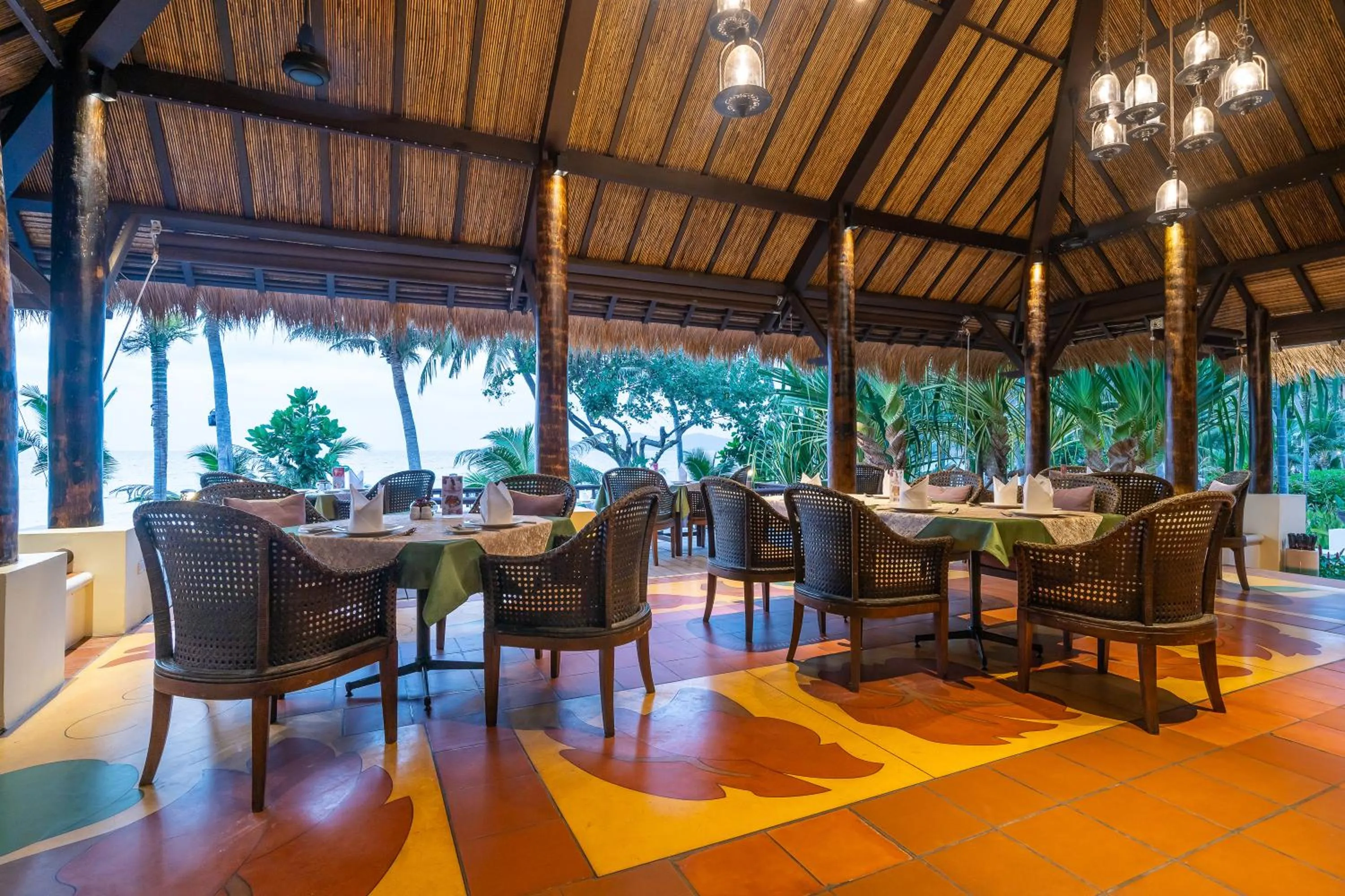 Restaurant/places to eat in Le Vimarn Cottages & Spa