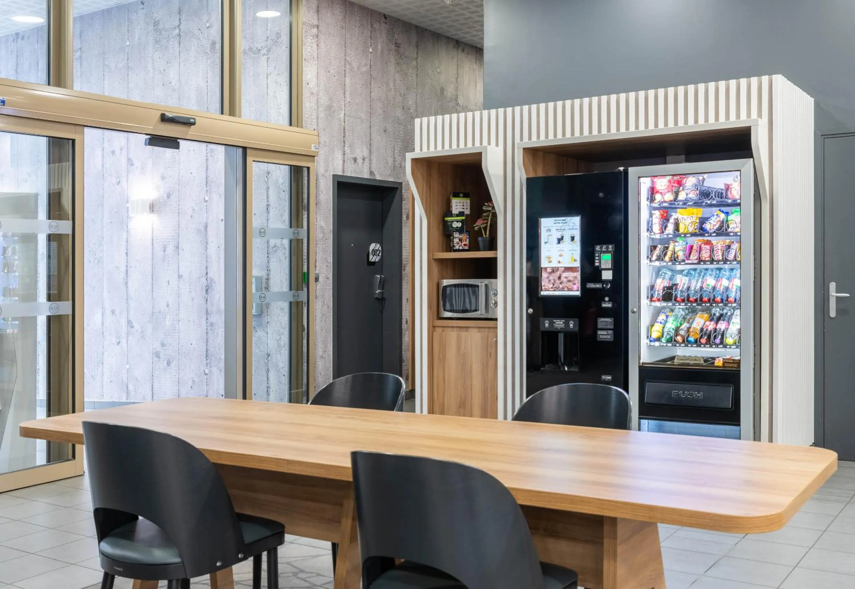 vending machine in B&B HOTEL LYON Centre Perrache