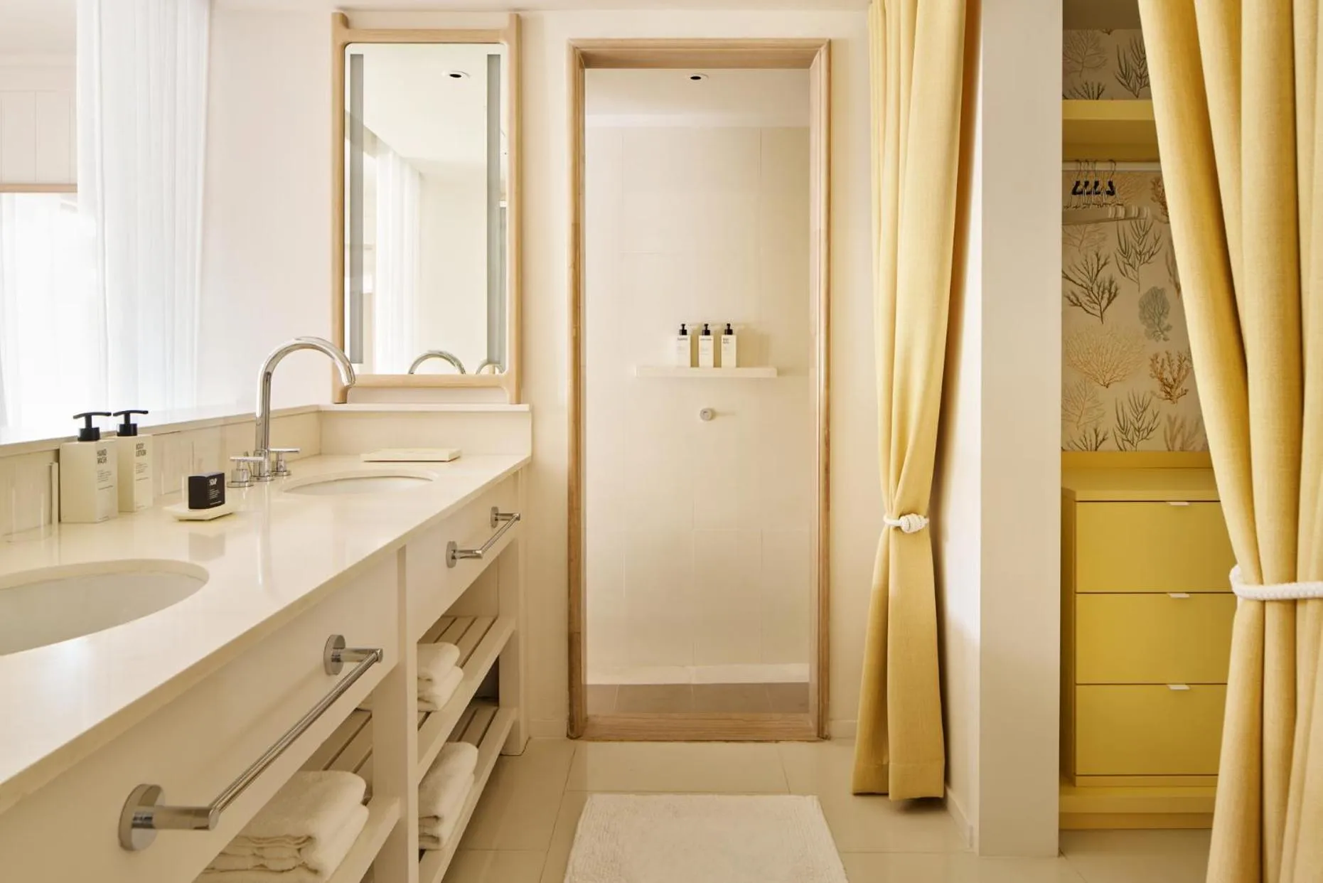 Bathroom in LUX* Belle Mare Resort & Villas