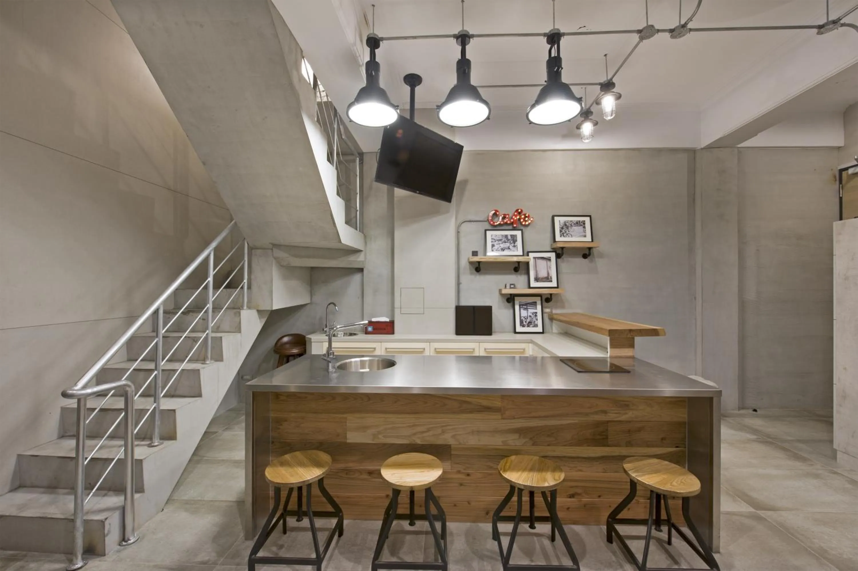 Property building in OX Suites