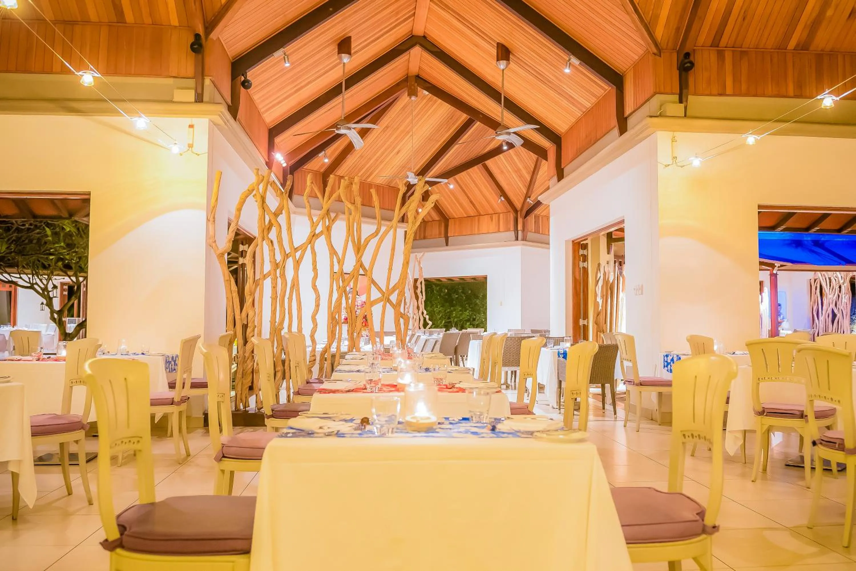 Restaurant/places to eat in Tamassa Bel Ombre