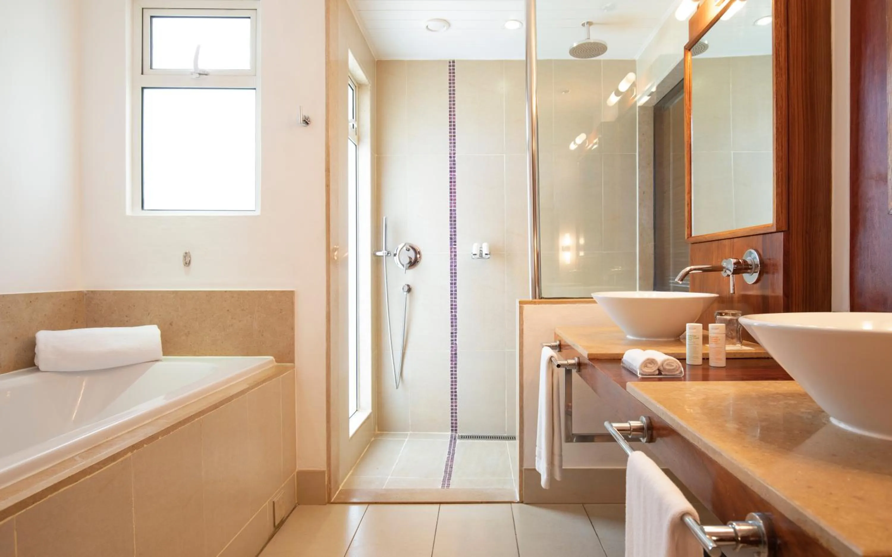 Shower in Tamassa Bel Ombre