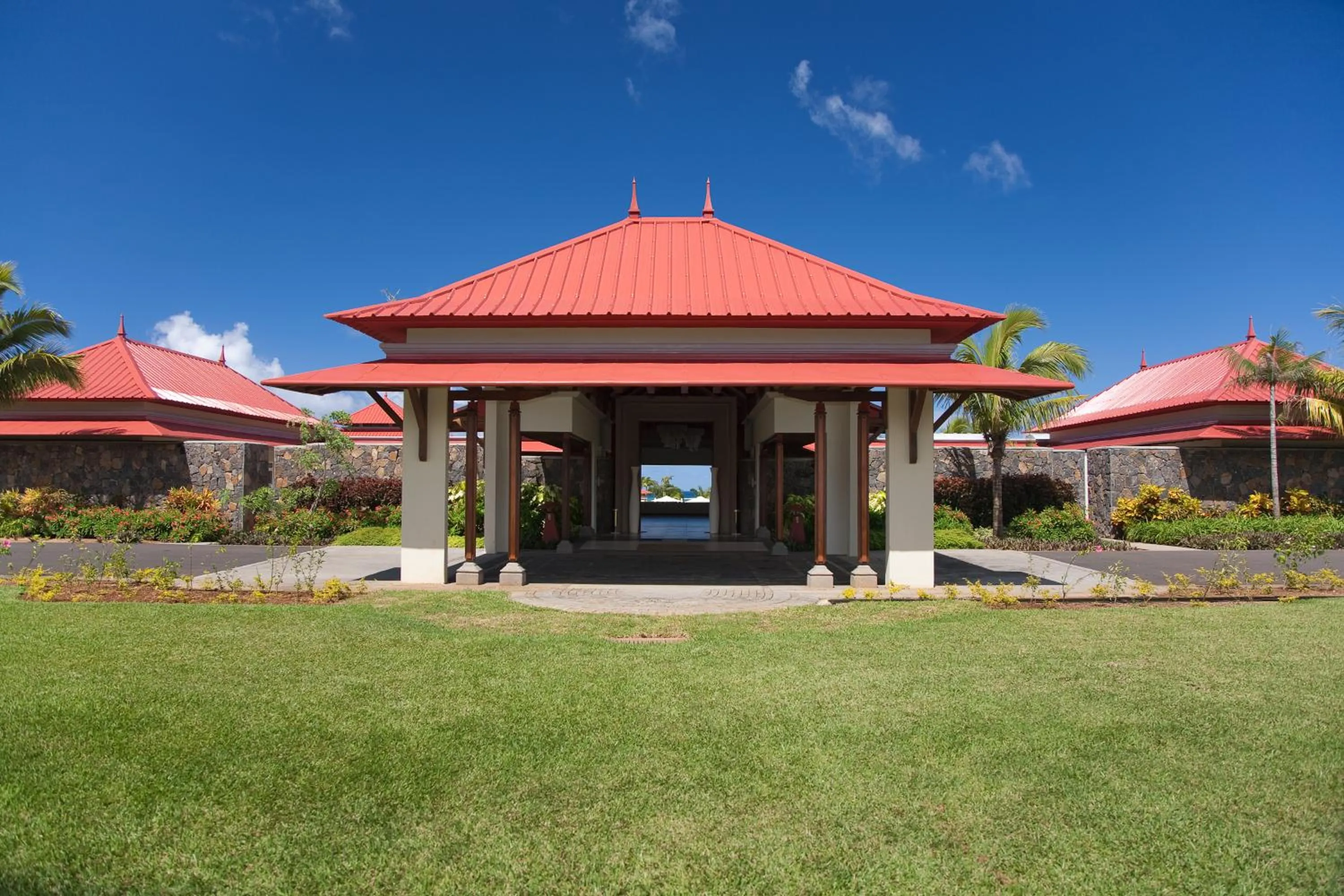 Facade/entrance in Tamassa Bel Ombre
