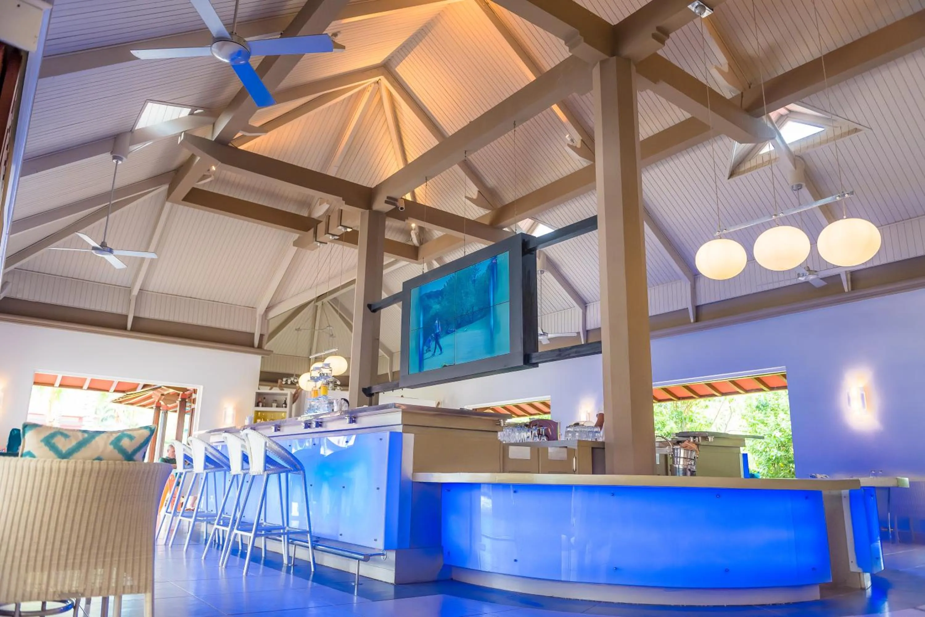 Lounge or bar in Tamassa Bel Ombre