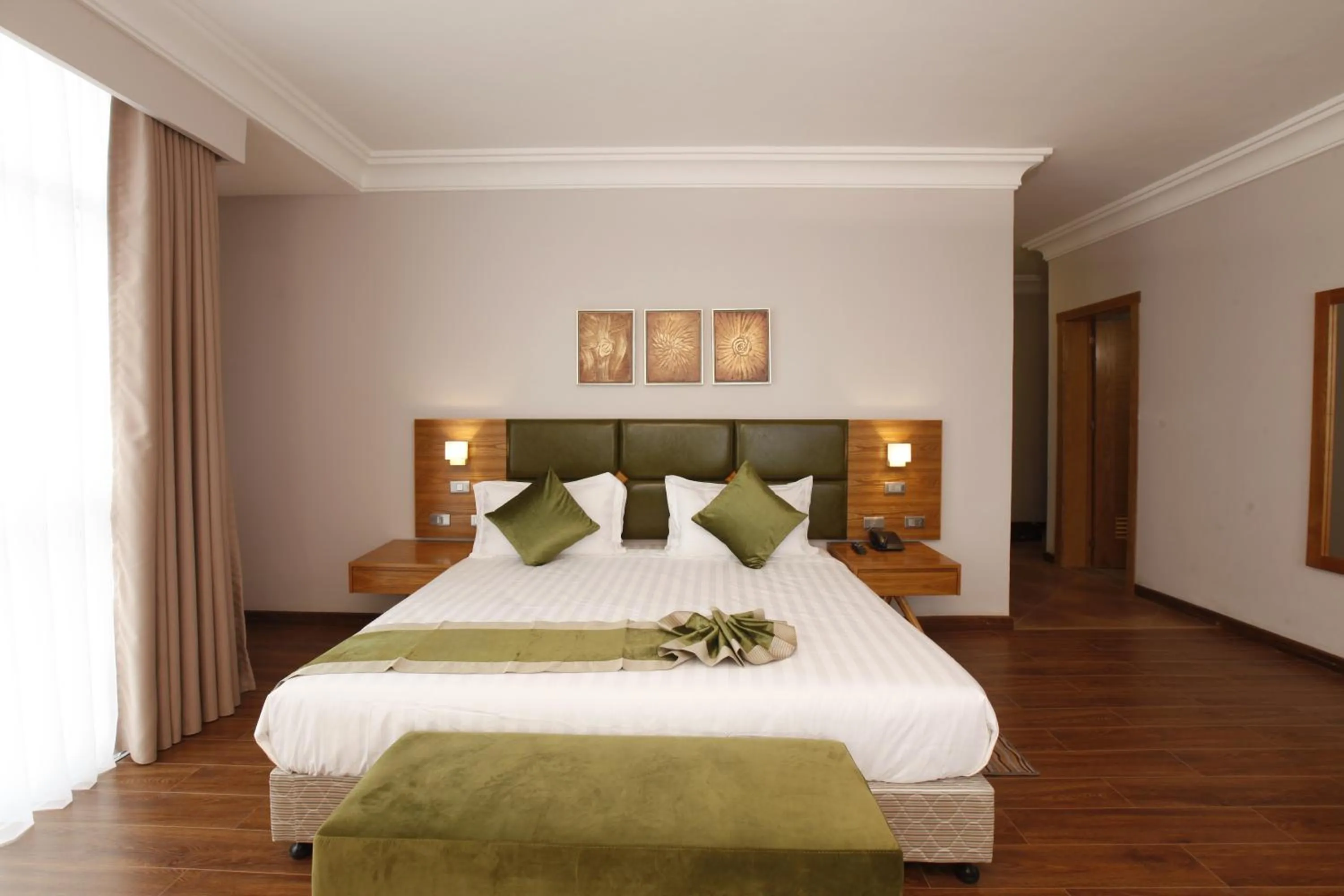 Photo of the whole room, Bed in Sabon Hotel