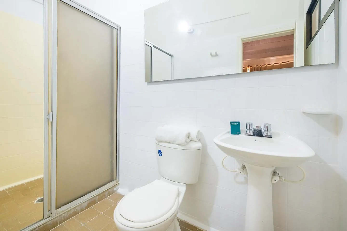 Bathroom in Casa de Pinos Hotel