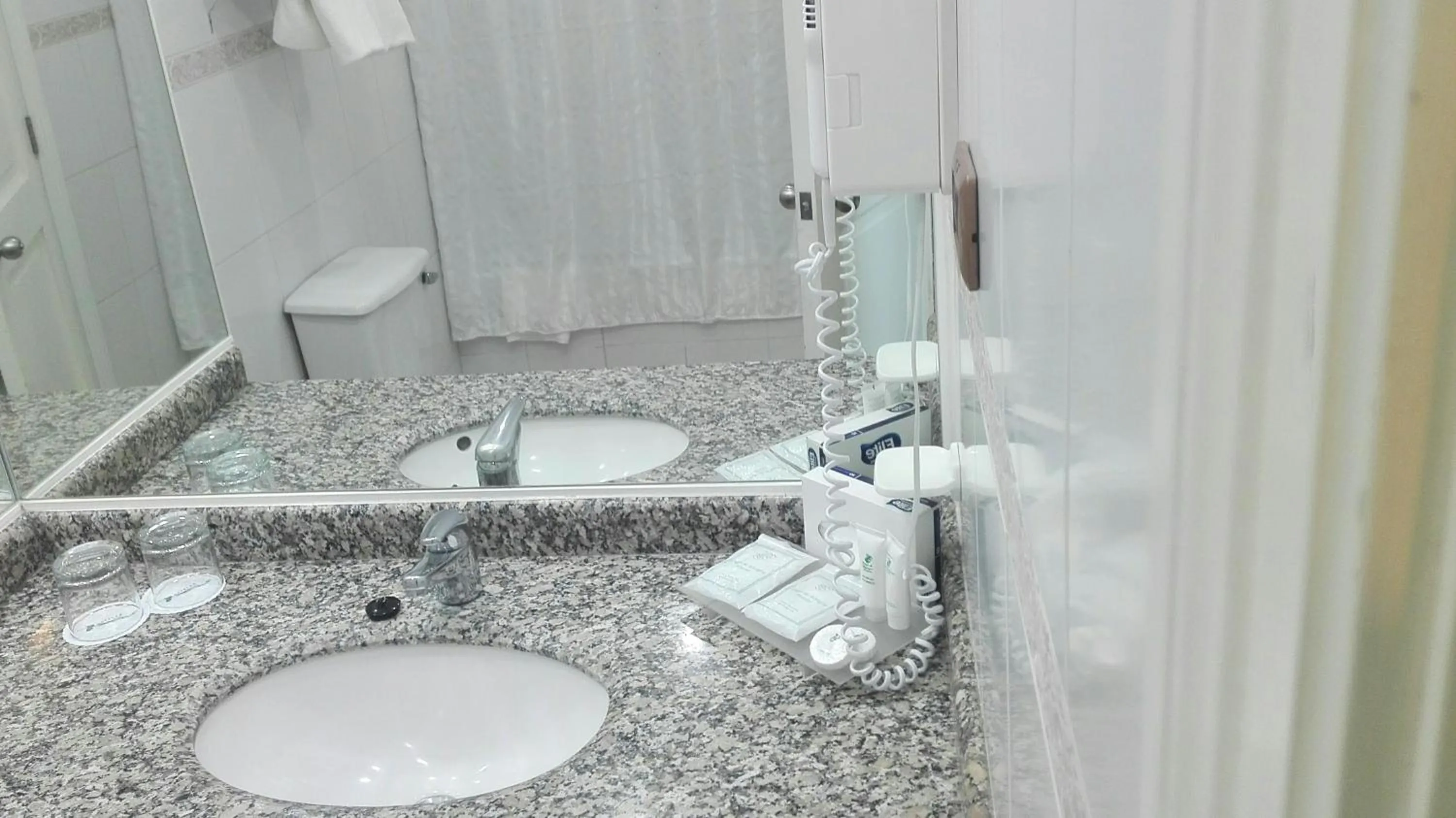 Bathroom in Hotel Diego De Almagro Costanera - Antofagasta