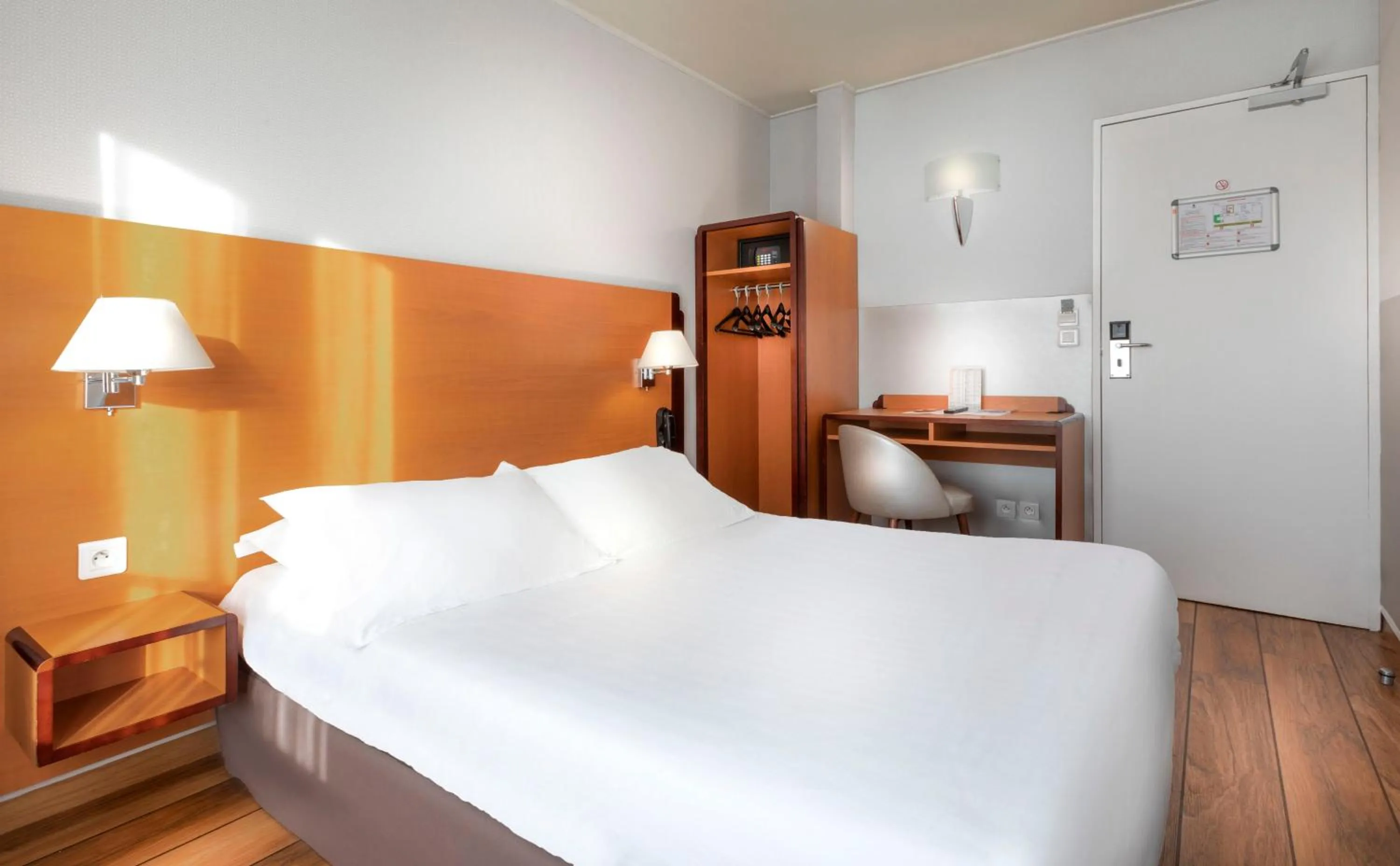 Bed in Hôtel Du Lion