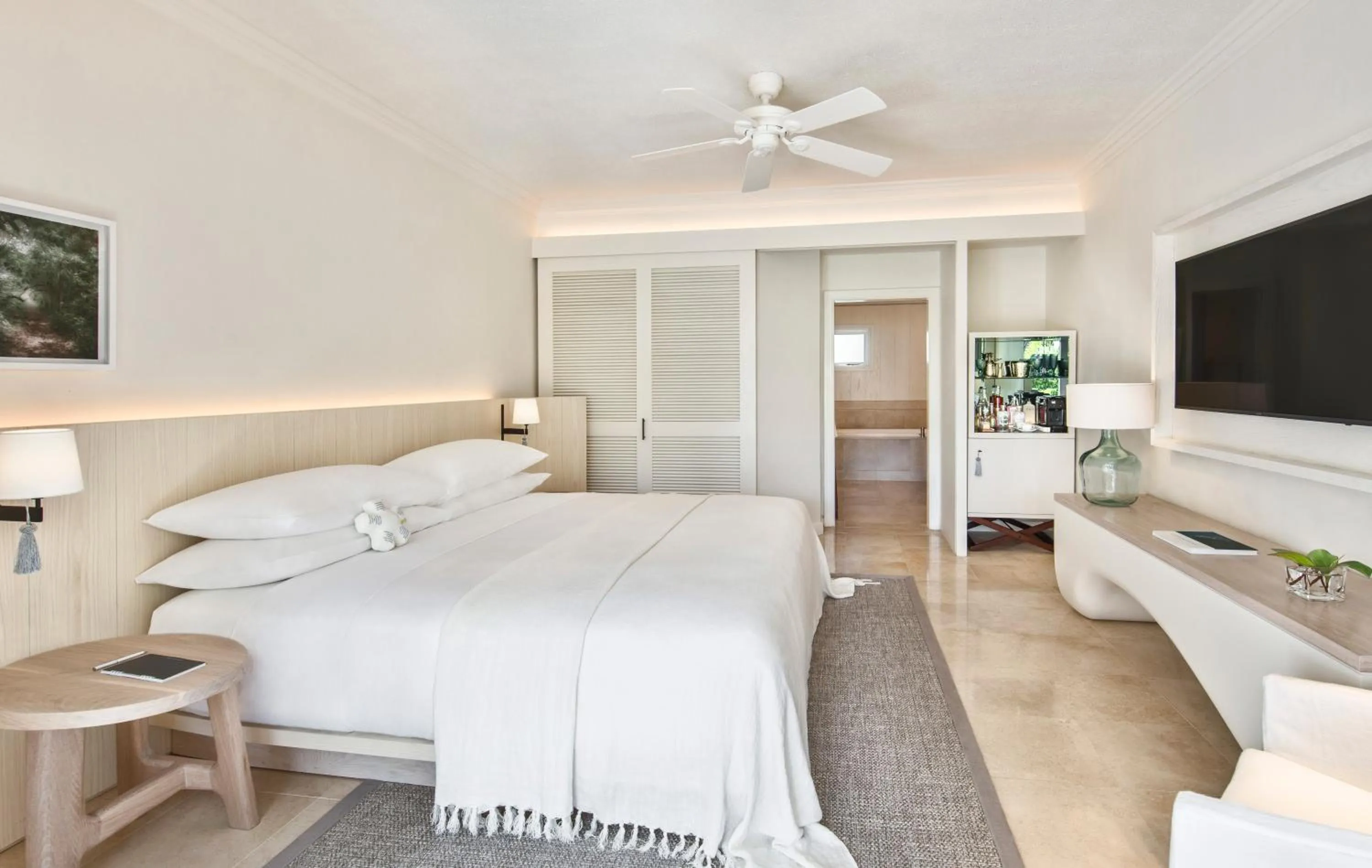 Bedroom, Bed in LUX* Le Morne Resort