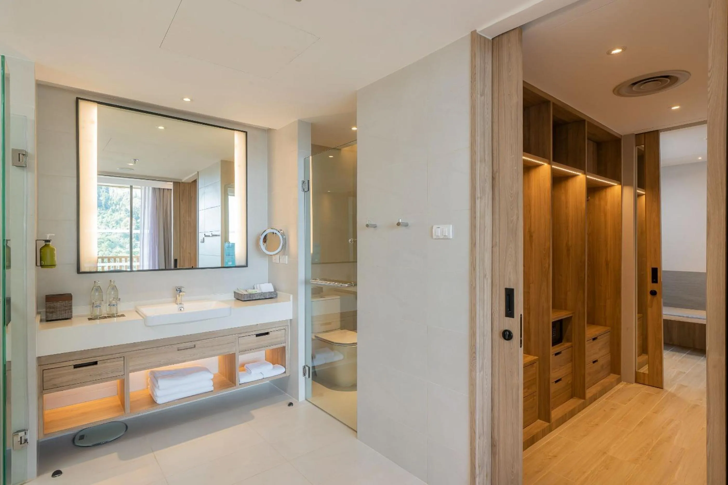 Bathroom in Holiday Inn Resort Krabi Ao Nang Beach by IHG