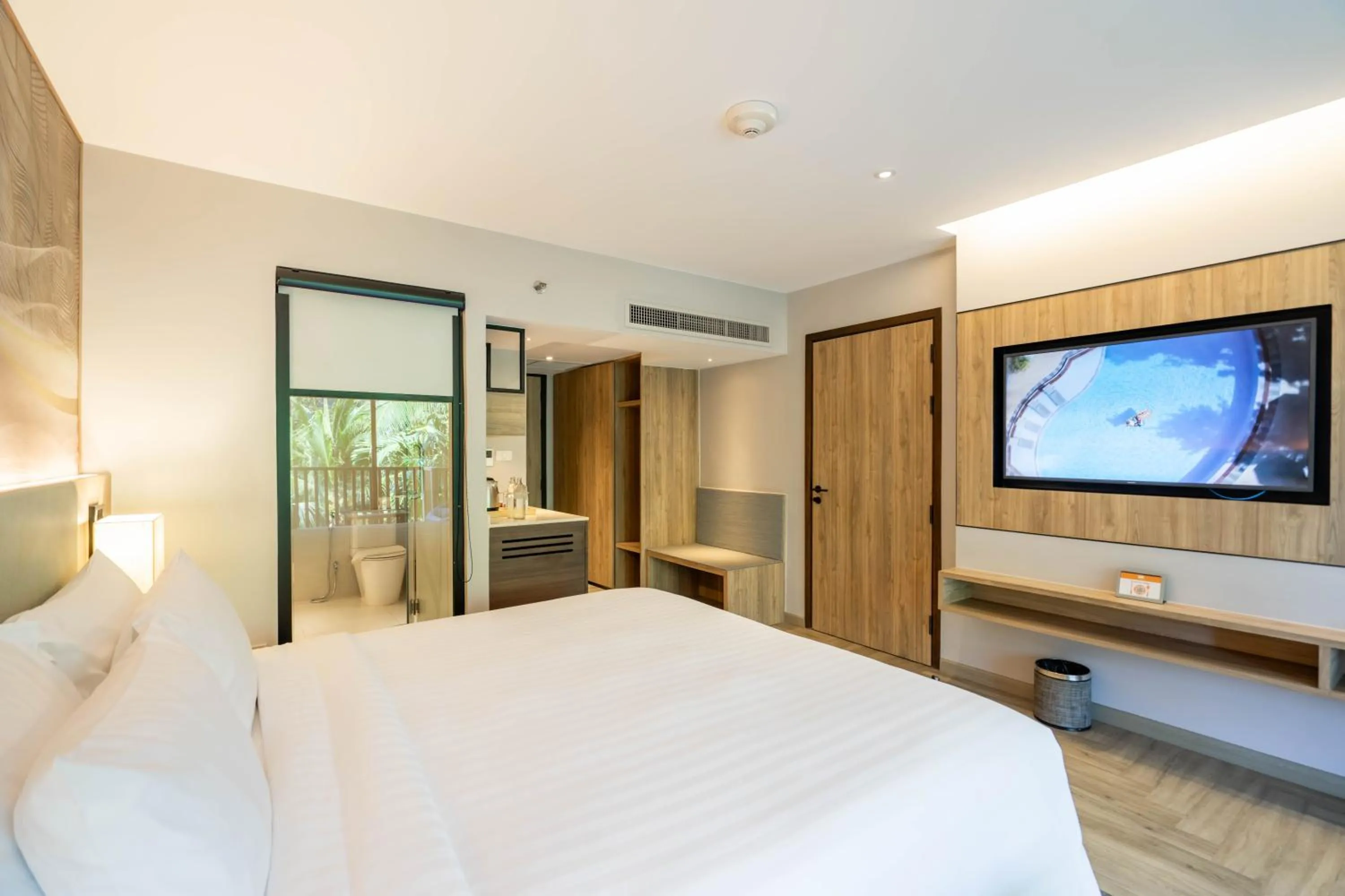 Photo of the whole room, Bed in Holiday Inn Resort Krabi Ao Nang Beach by IHG