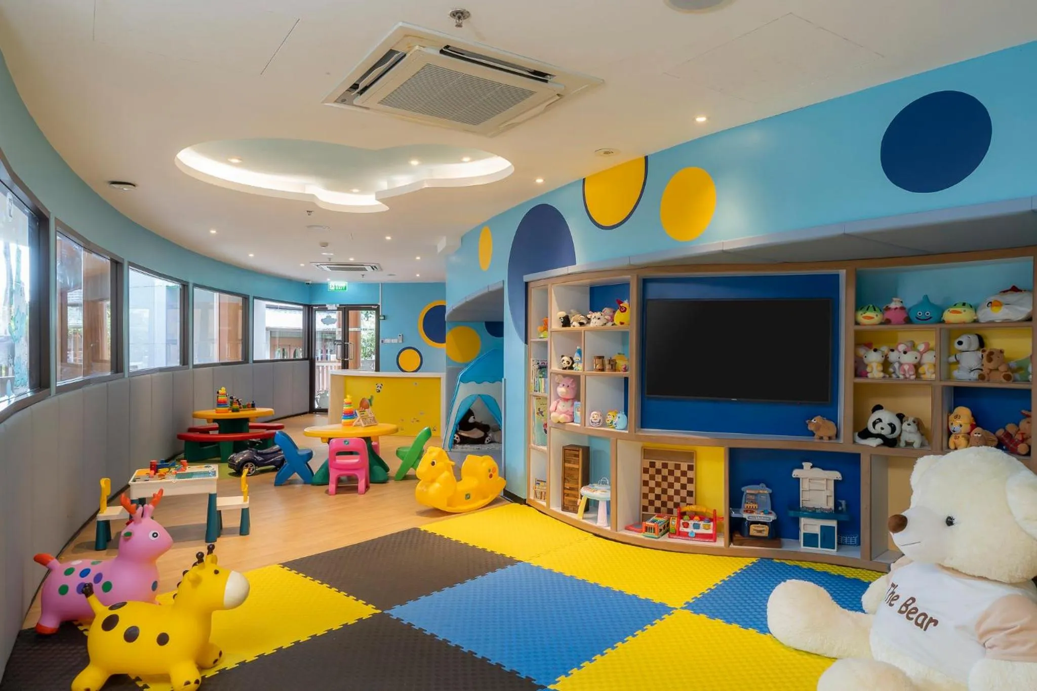 Area and facilities in Holiday Inn Resort Krabi Ao Nang Beach by IHG