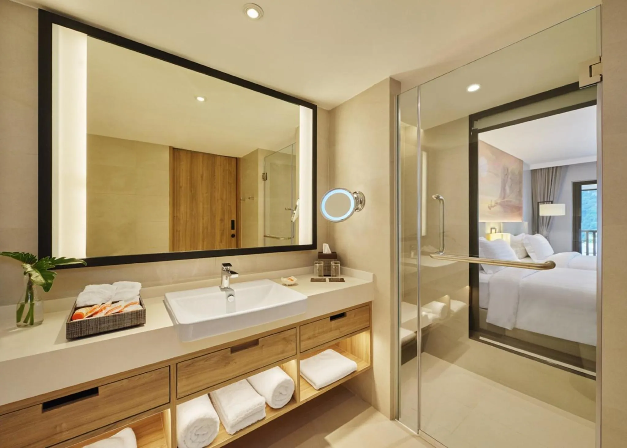 Bathroom, Bed in Holiday Inn Resort Krabi Ao Nang Beach by IHG