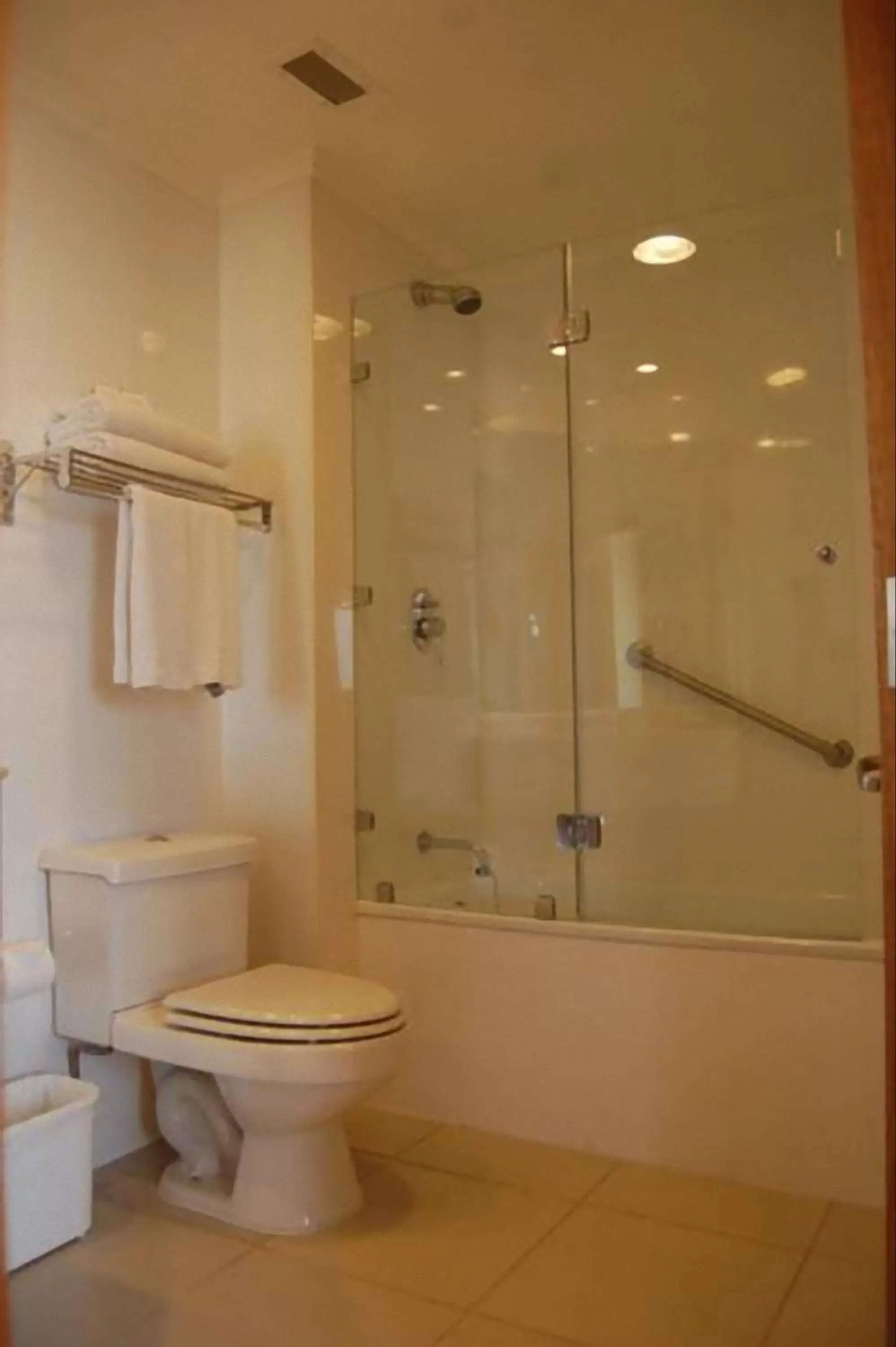 Bathroom in Hotel Diego De Almagro Arica