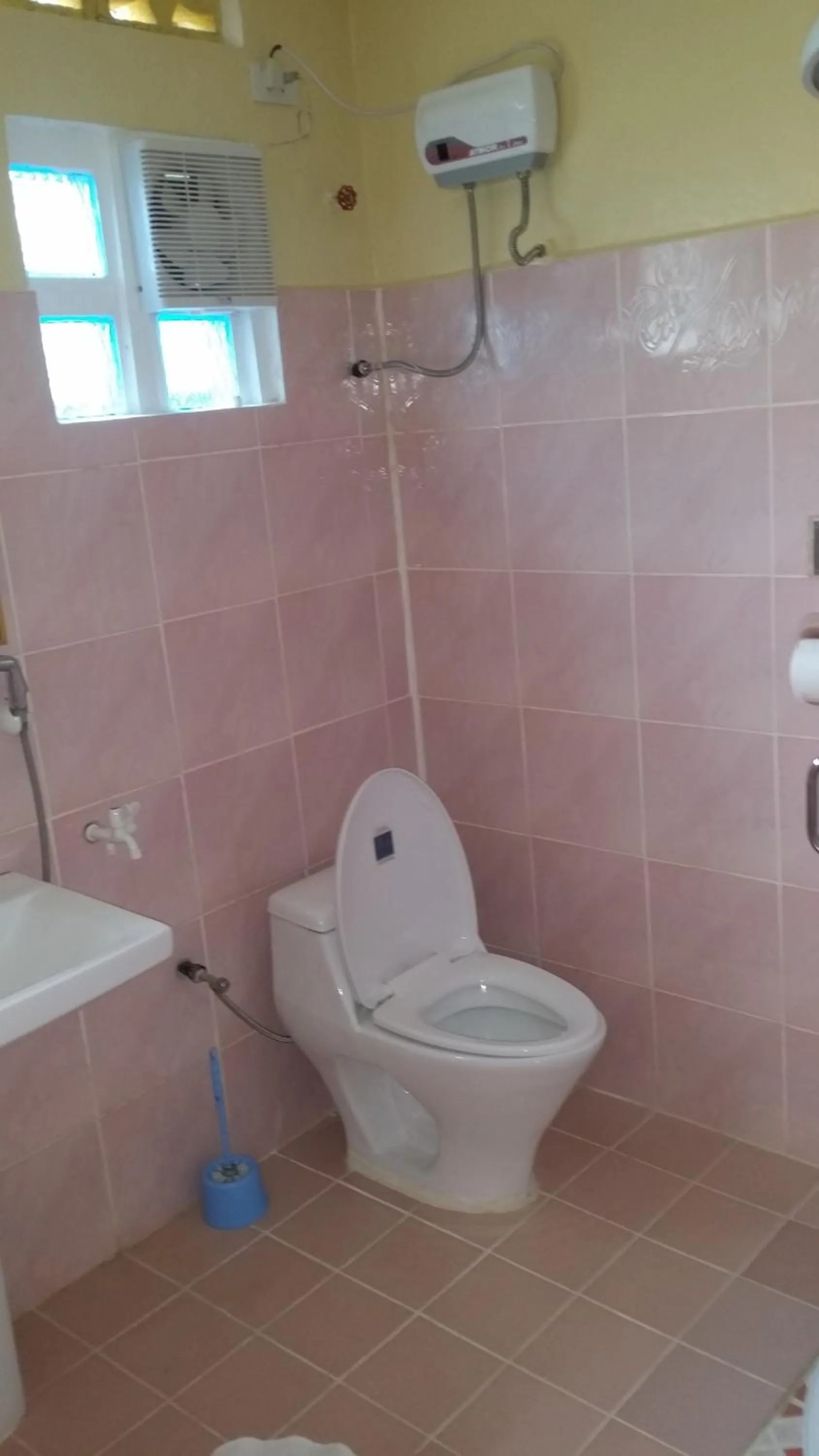 AABANA Beach & Watersport Resort