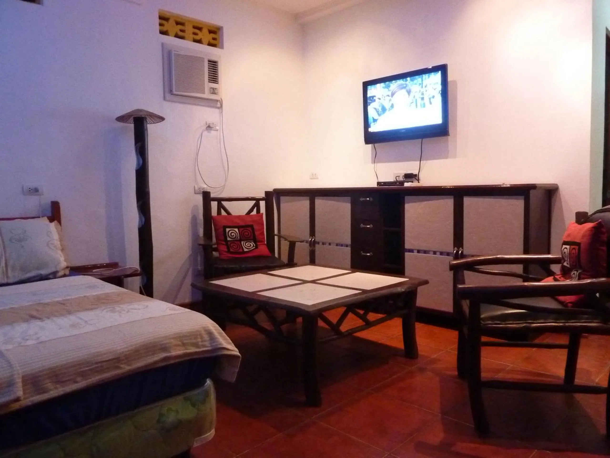 Bed in AABANA Beach & Watersport Resort