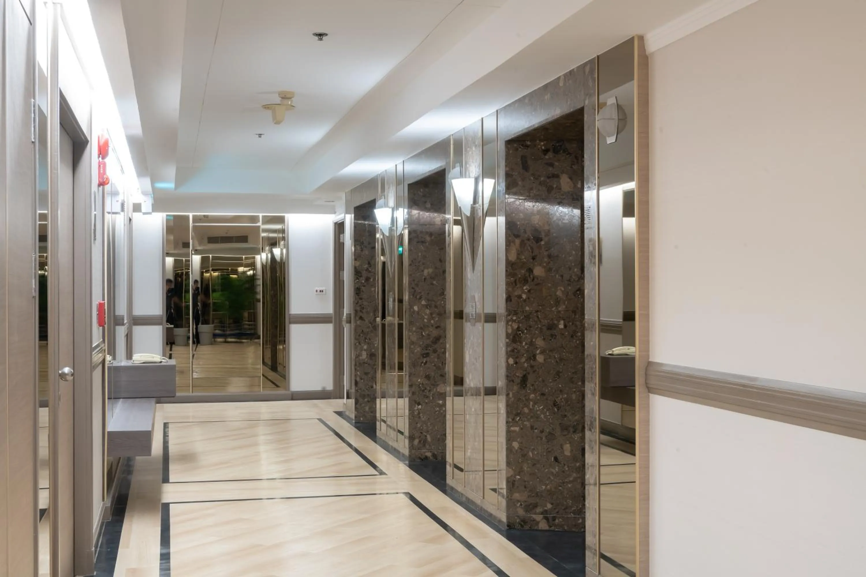 elevator in Jasmine City Hotel