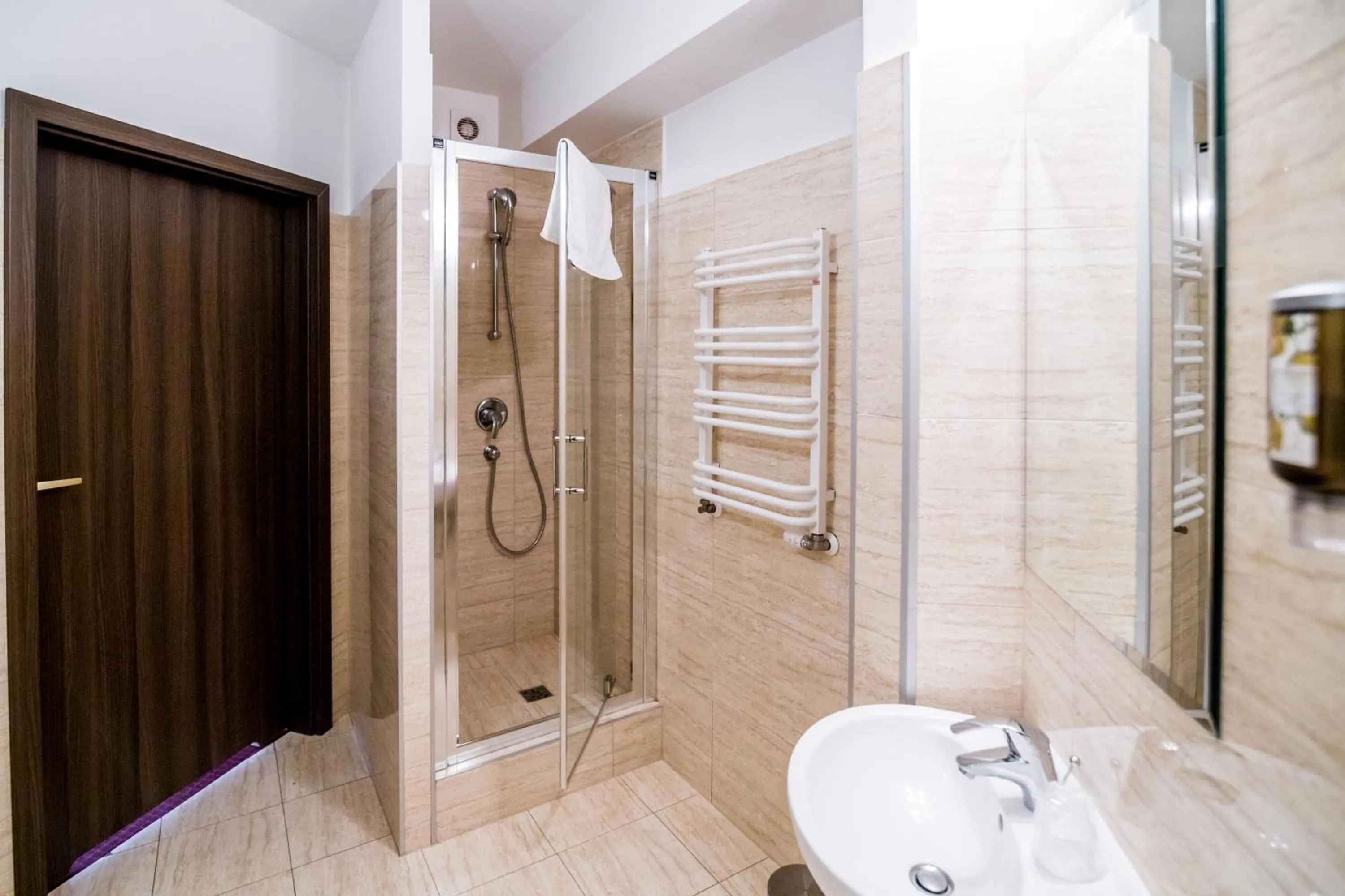 Shower in Hotel Walewscy
