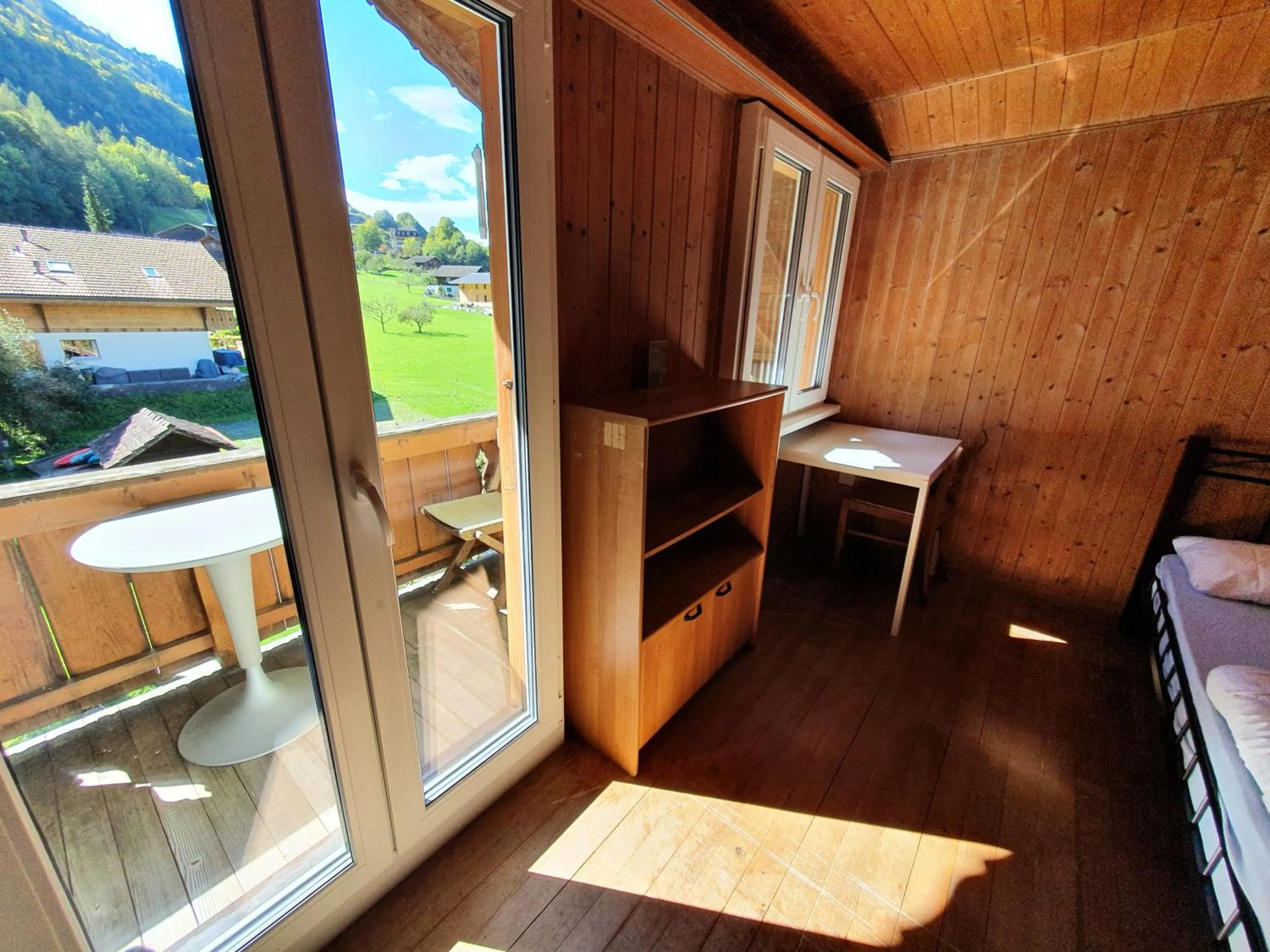 Photo of the whole room in Lake Lodge Hostel