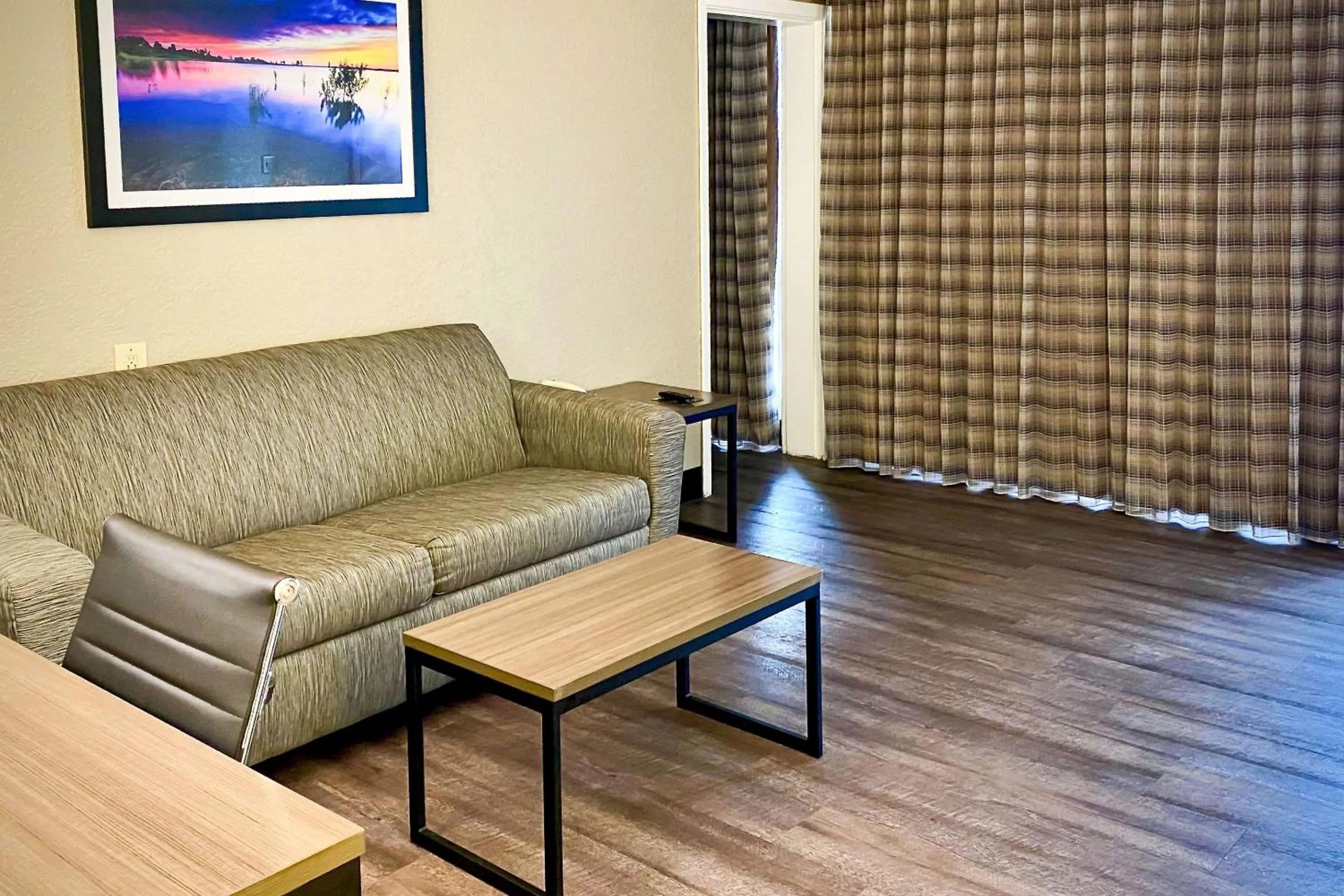 Bedroom in Quality Inn & Suites Airport