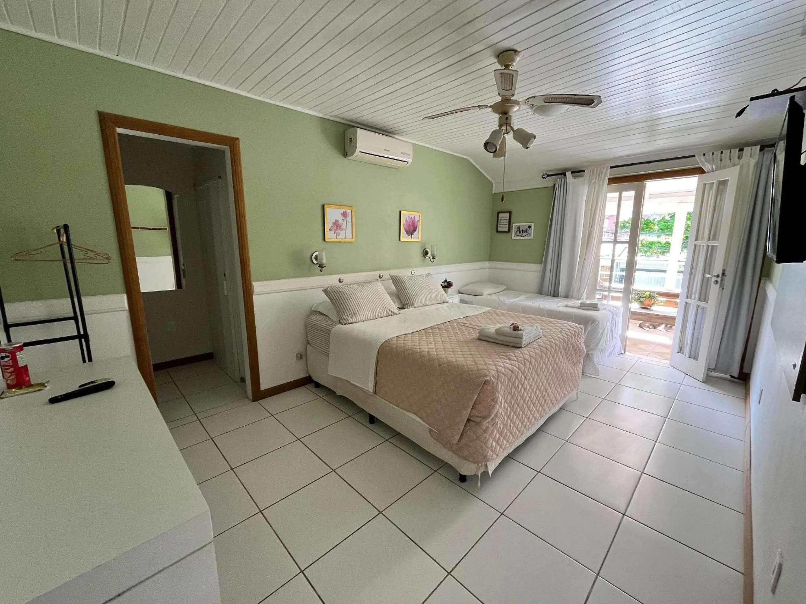 Bedroom, Bed in Pousada Paty´s Garden