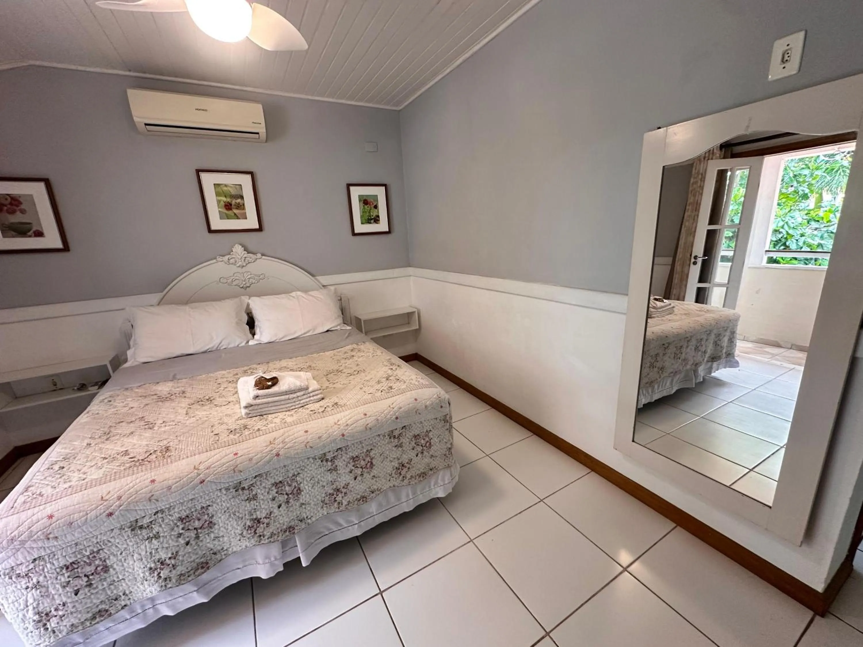 Bedroom, Bed in Pousada Paty´s Garden